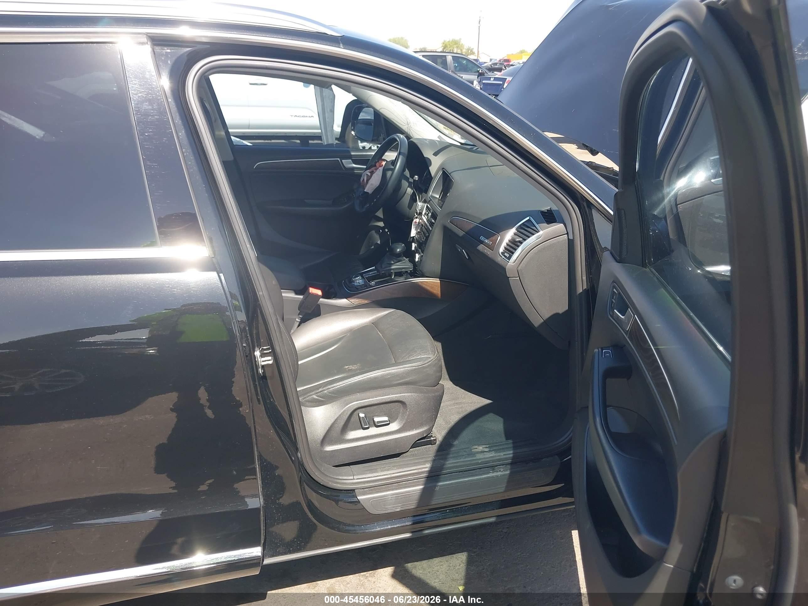 2015 Audi Q5 2.0t Premium Black vin: WA1CFAFP4FA070183