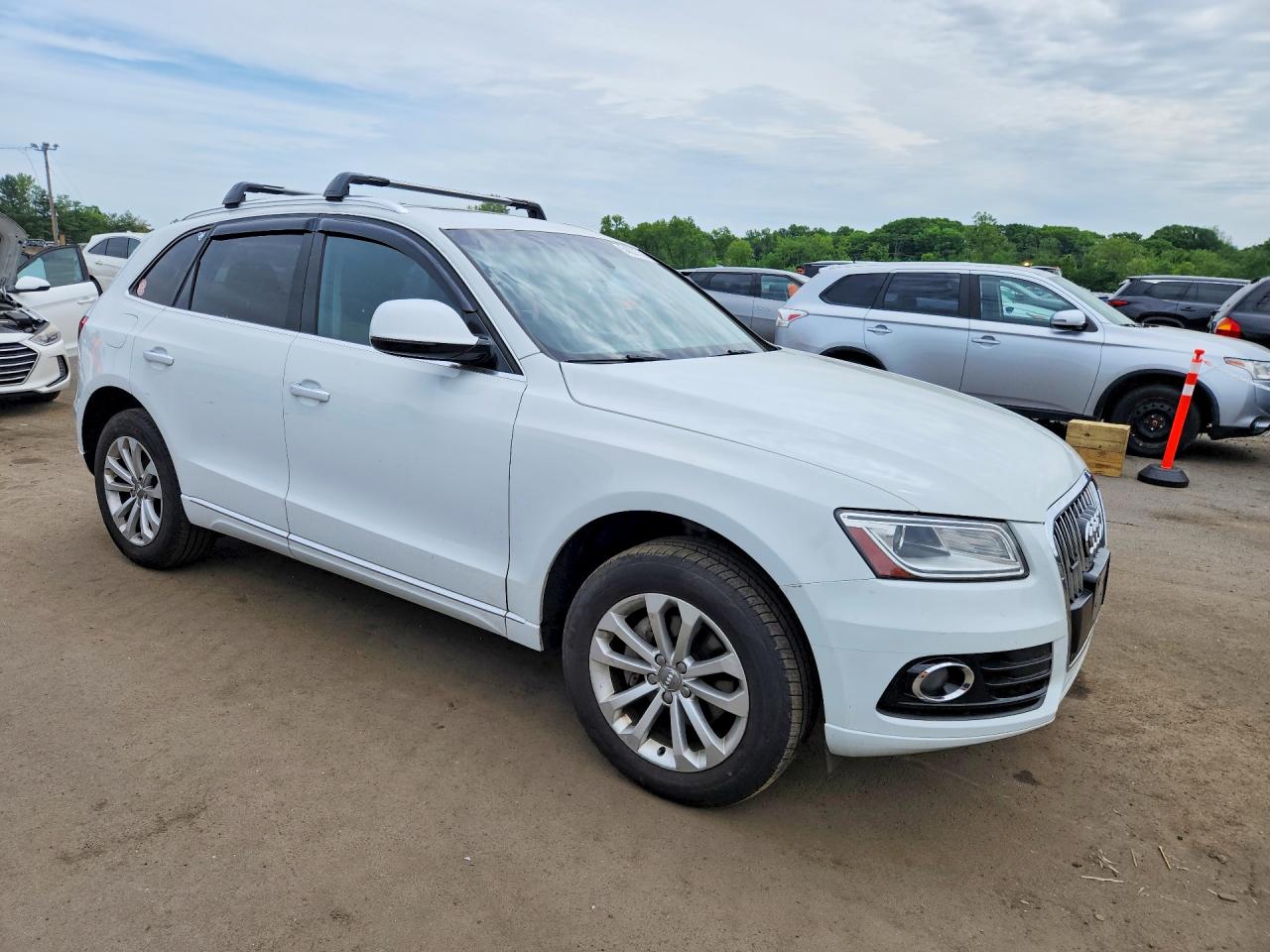 2015 Audi Q5 Premium White vin: WA1CFAFP4FA100749