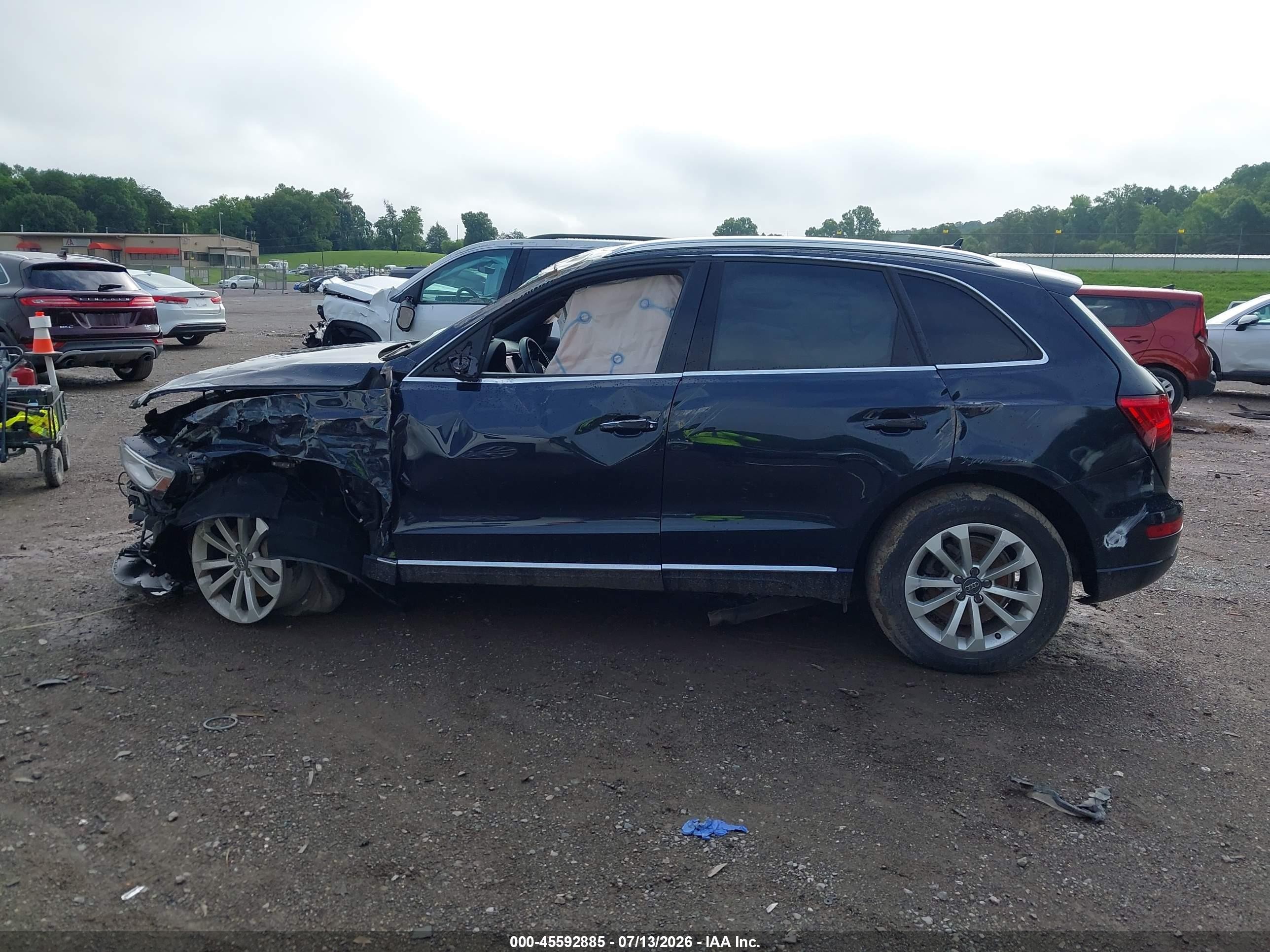 2015 Audi Q5 2.0t Premium Blue vin: WA1CFAFP4FA138966