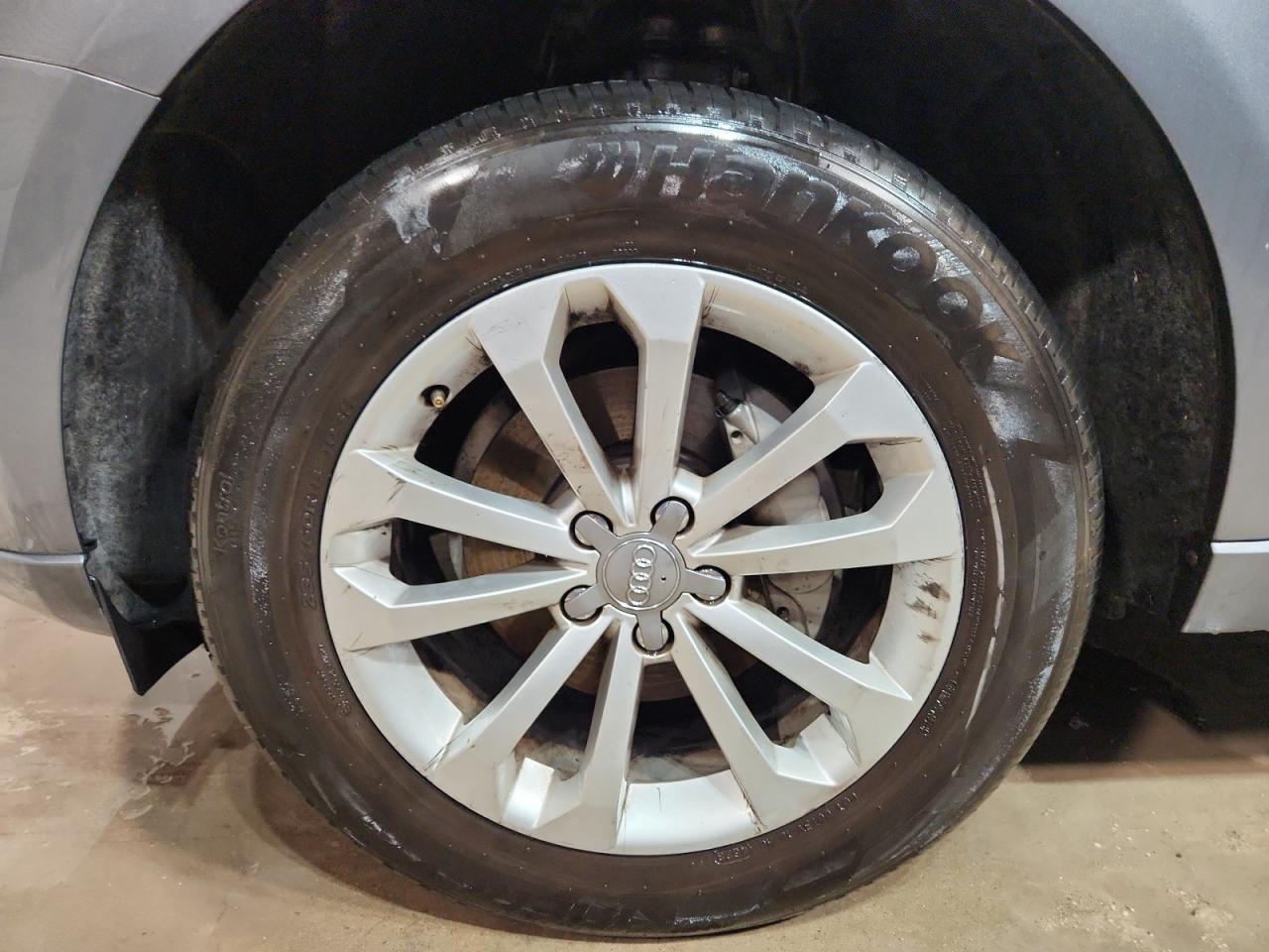 2013 Audi Q5 Premium Gray vin: WA1CFAFP5DA025699 Damage: Left Front Wheel, Curb Rash, 6 To 7 Inches