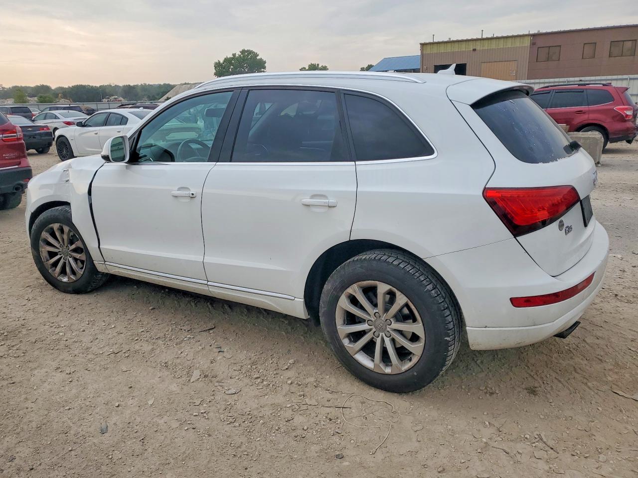 2013 Audi Q5 Premium White vin: WA1CFAFP5DA085353