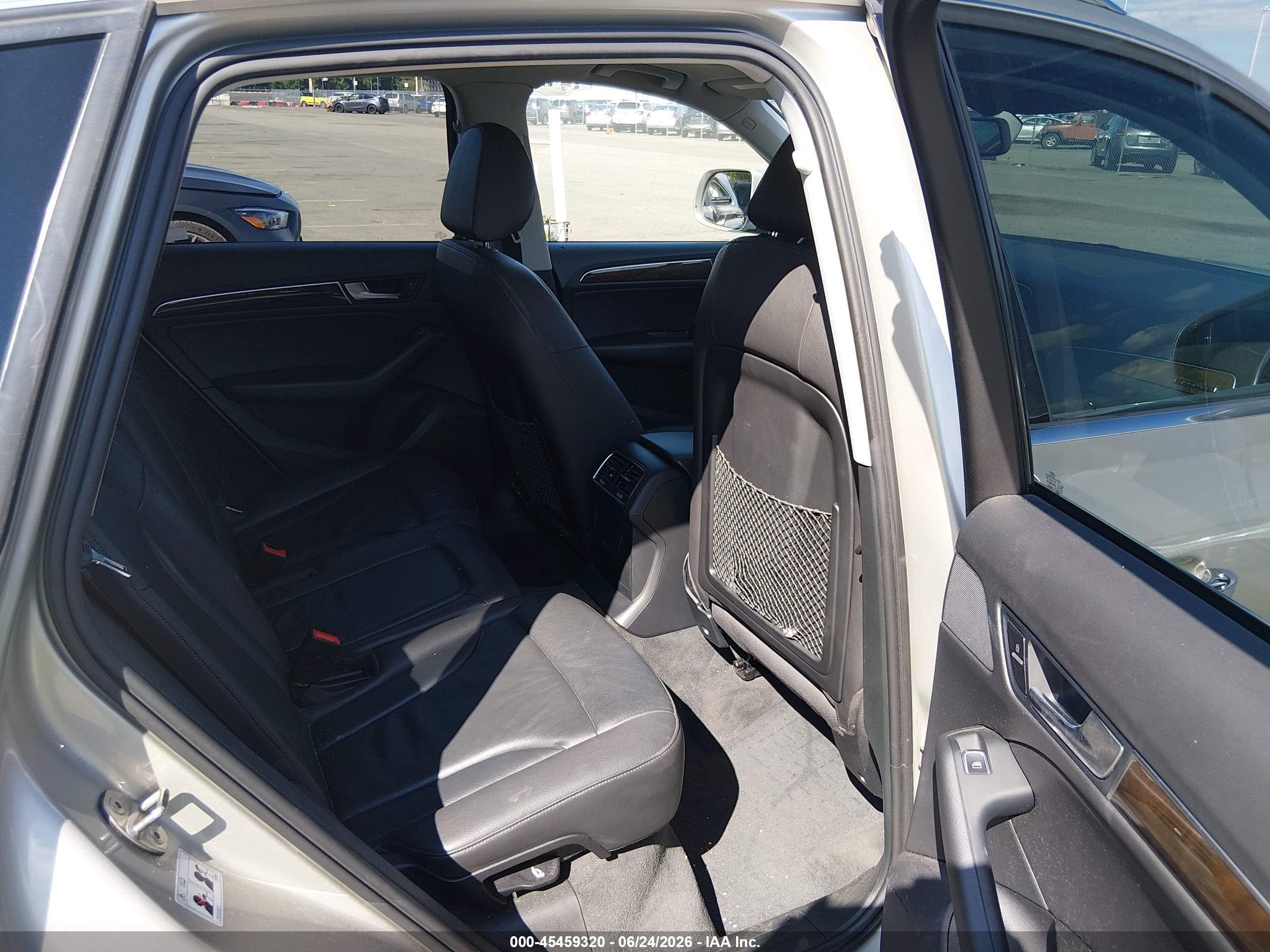 2015 Audi Q5 2.0t Premium Бежевый vin: WA1CFAFP5FA028895