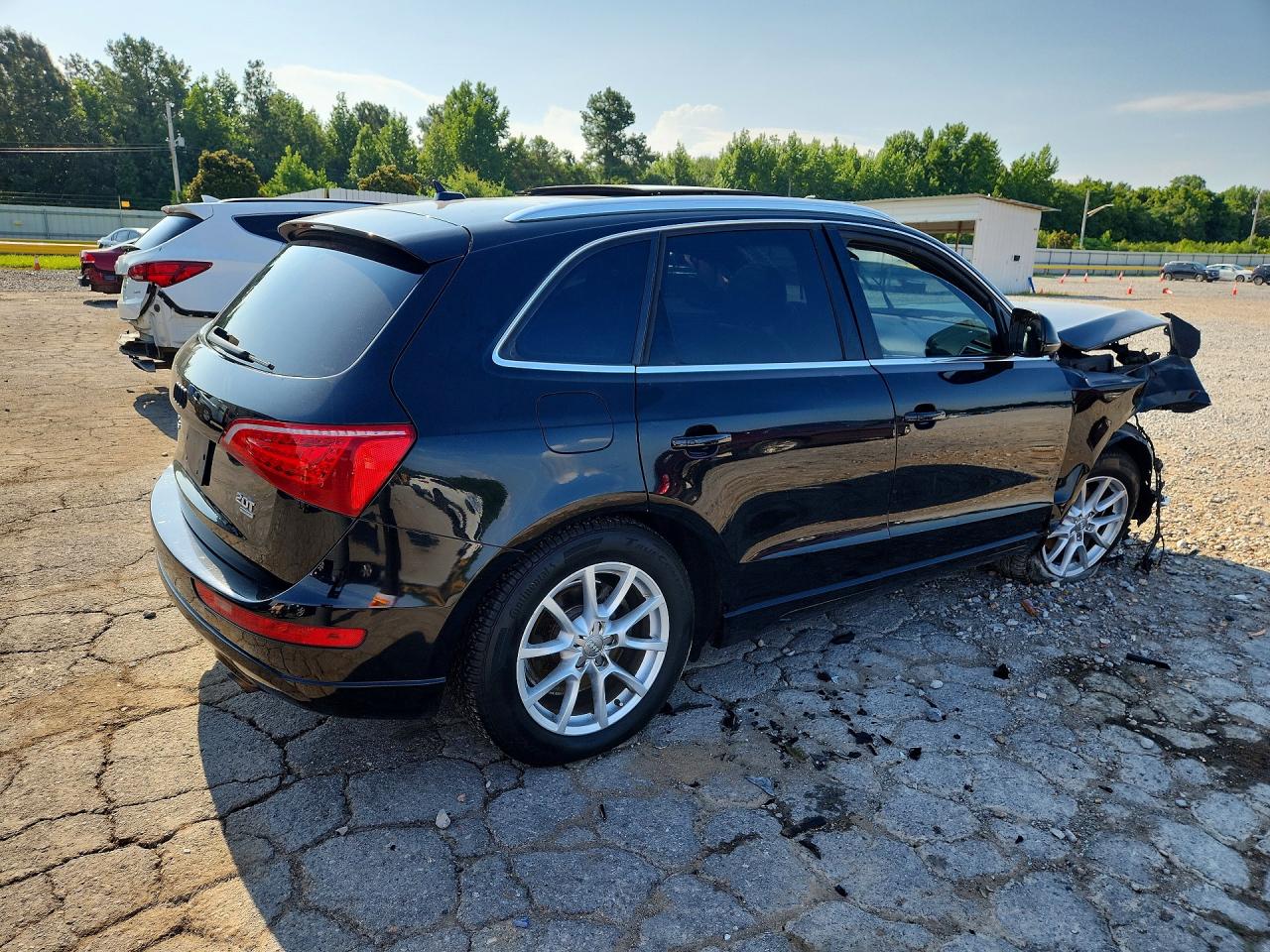 2011 Audi Q5 Premium Черный vin: WA1CFAFP6BA046977
