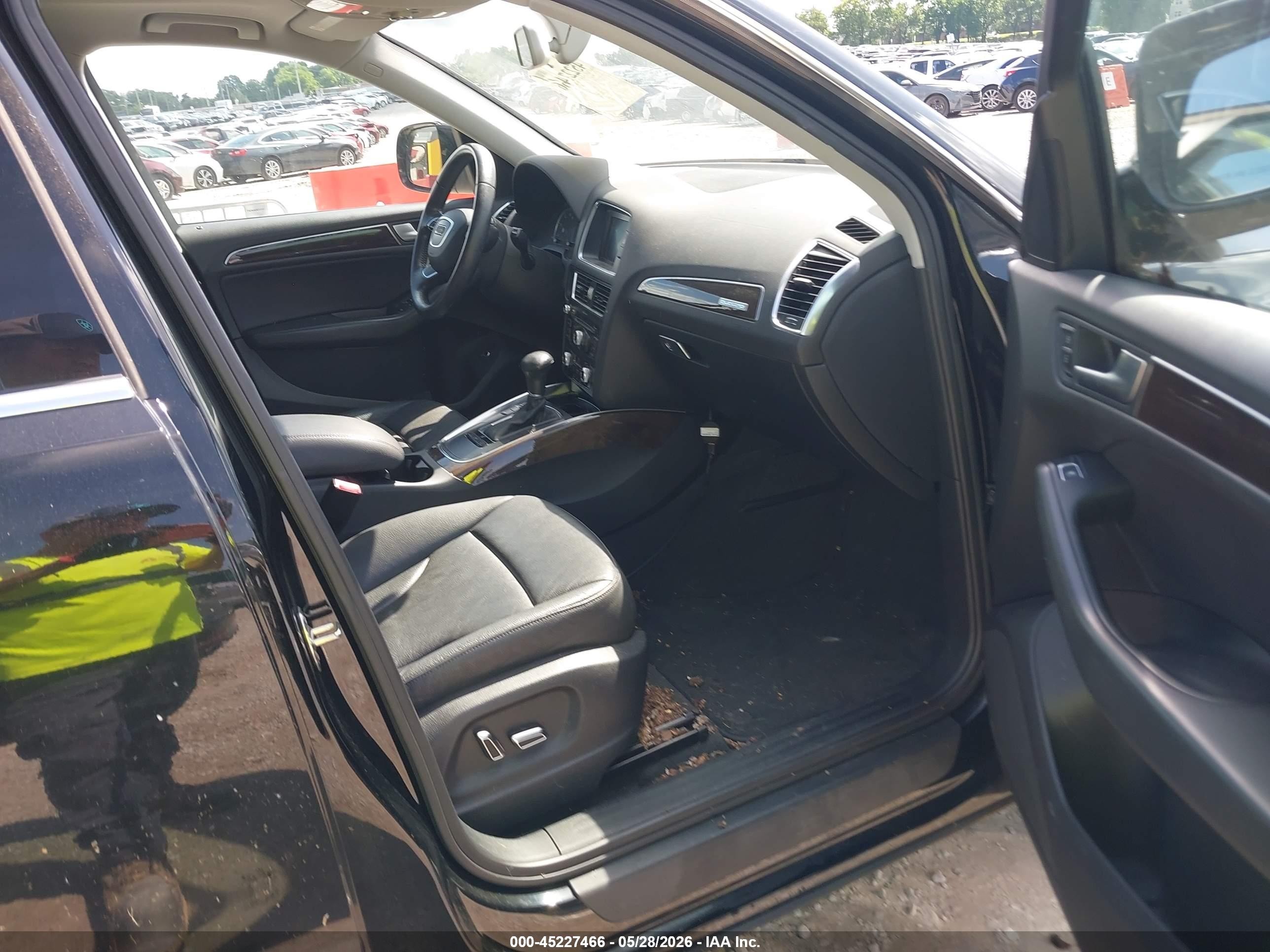 2014 Audi Q5 2.0t Premium Черный vin: WA1CFAFP6EA069745