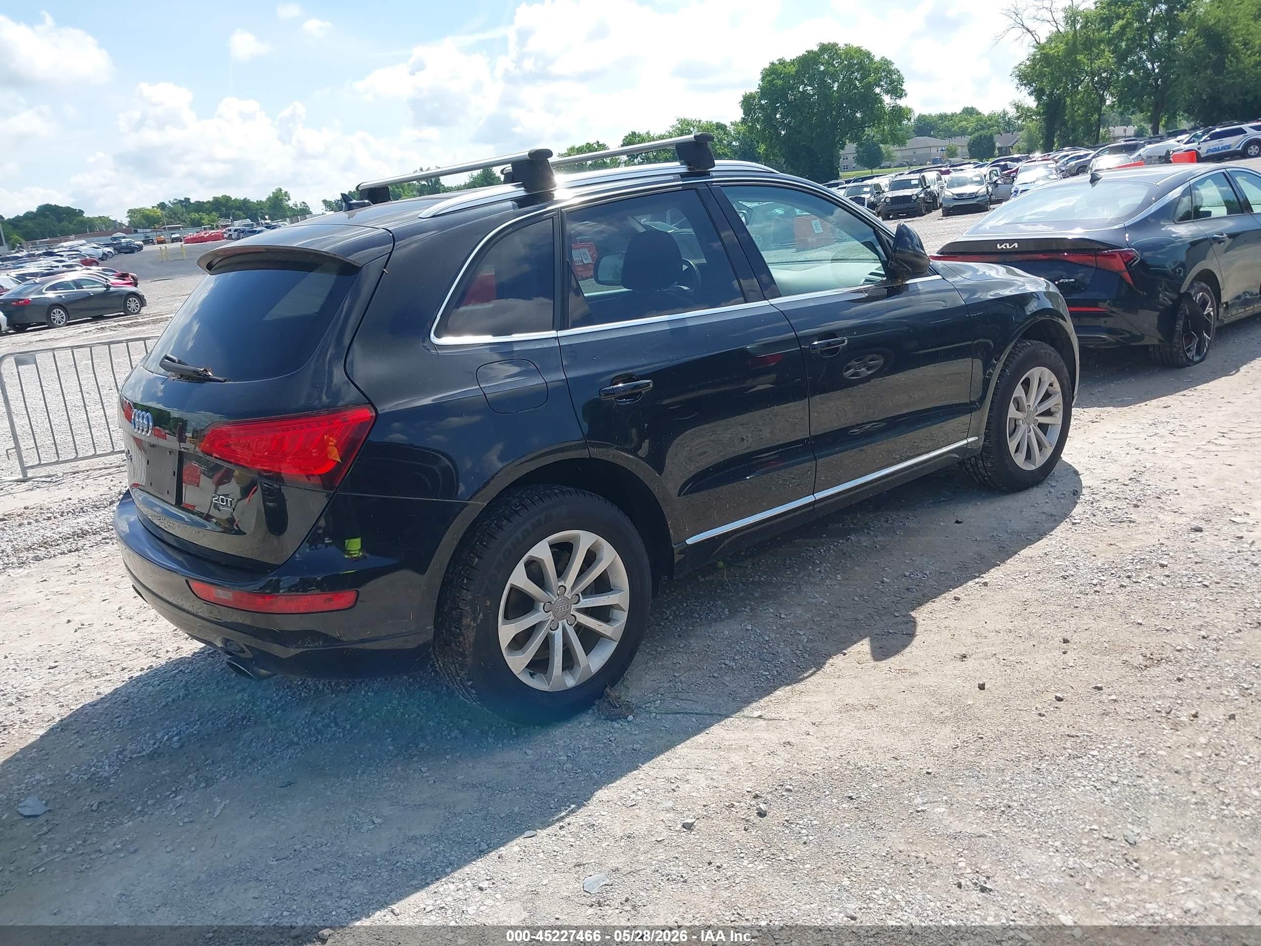 2014 Audi Q5 2.0t Premium Черный vin: WA1CFAFP6EA069745