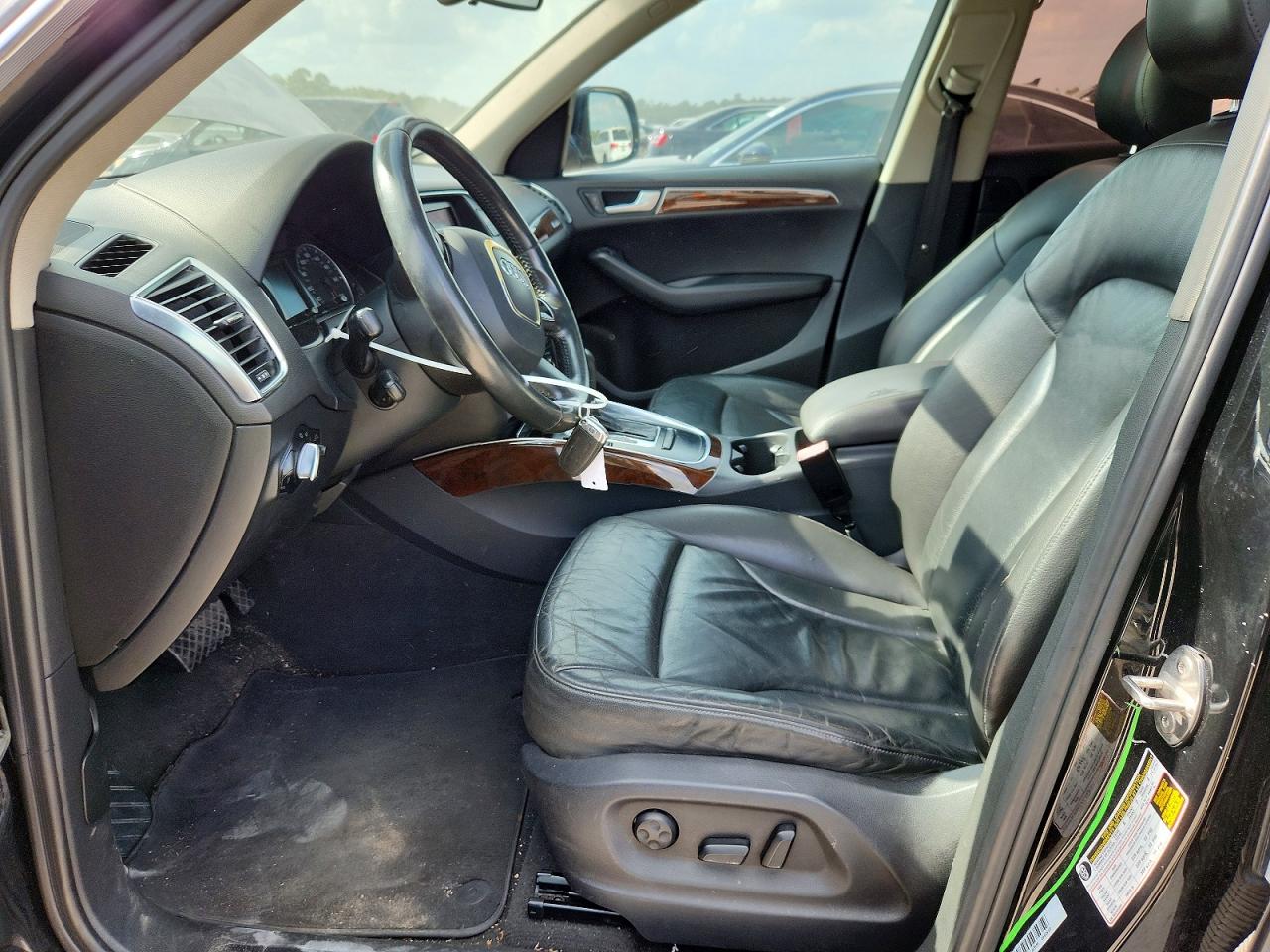 2011 Audi Q5 Premium Black vin: WA1CFAFP7BA008268