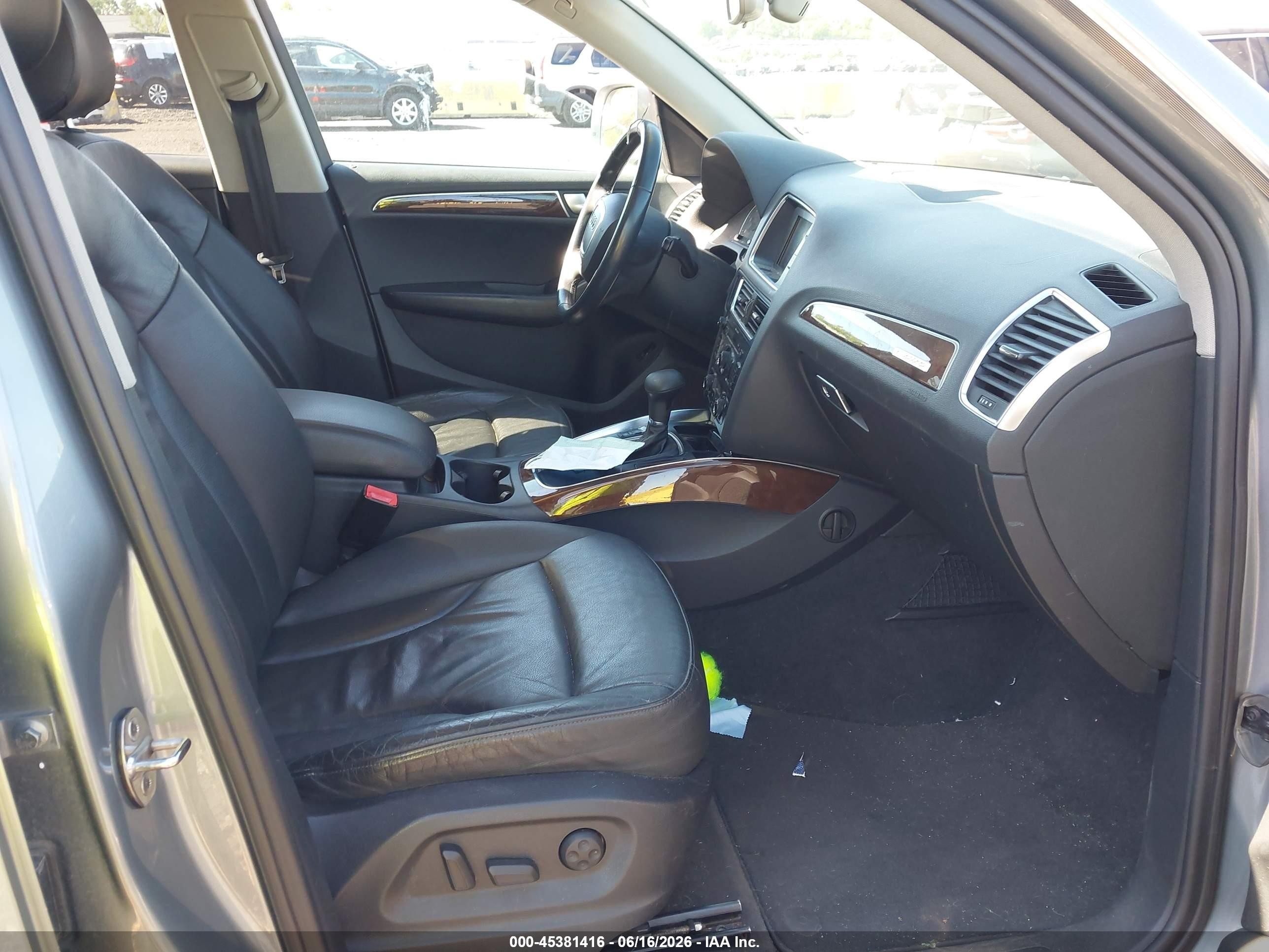 2011 Audi Q5 2.0t Premium Gray vin: WA1CFAFP7BA012675
