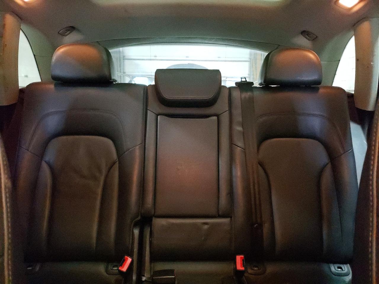2011 Audi Q5 Premium Silver vin: WA1CFAFP7BA034448