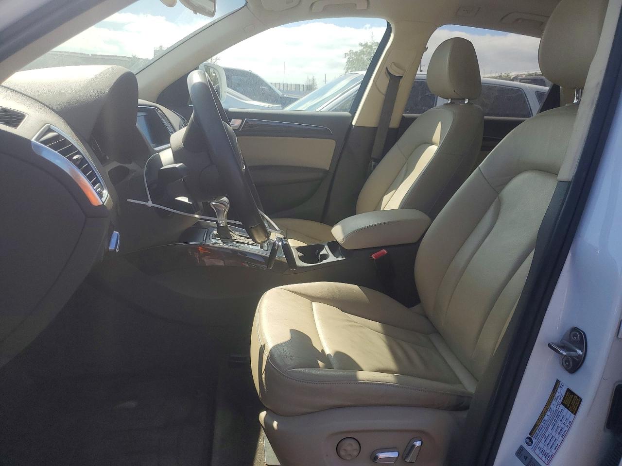 2014 Audi Q5 Premium White vin: WA1CFAFP7EA032929