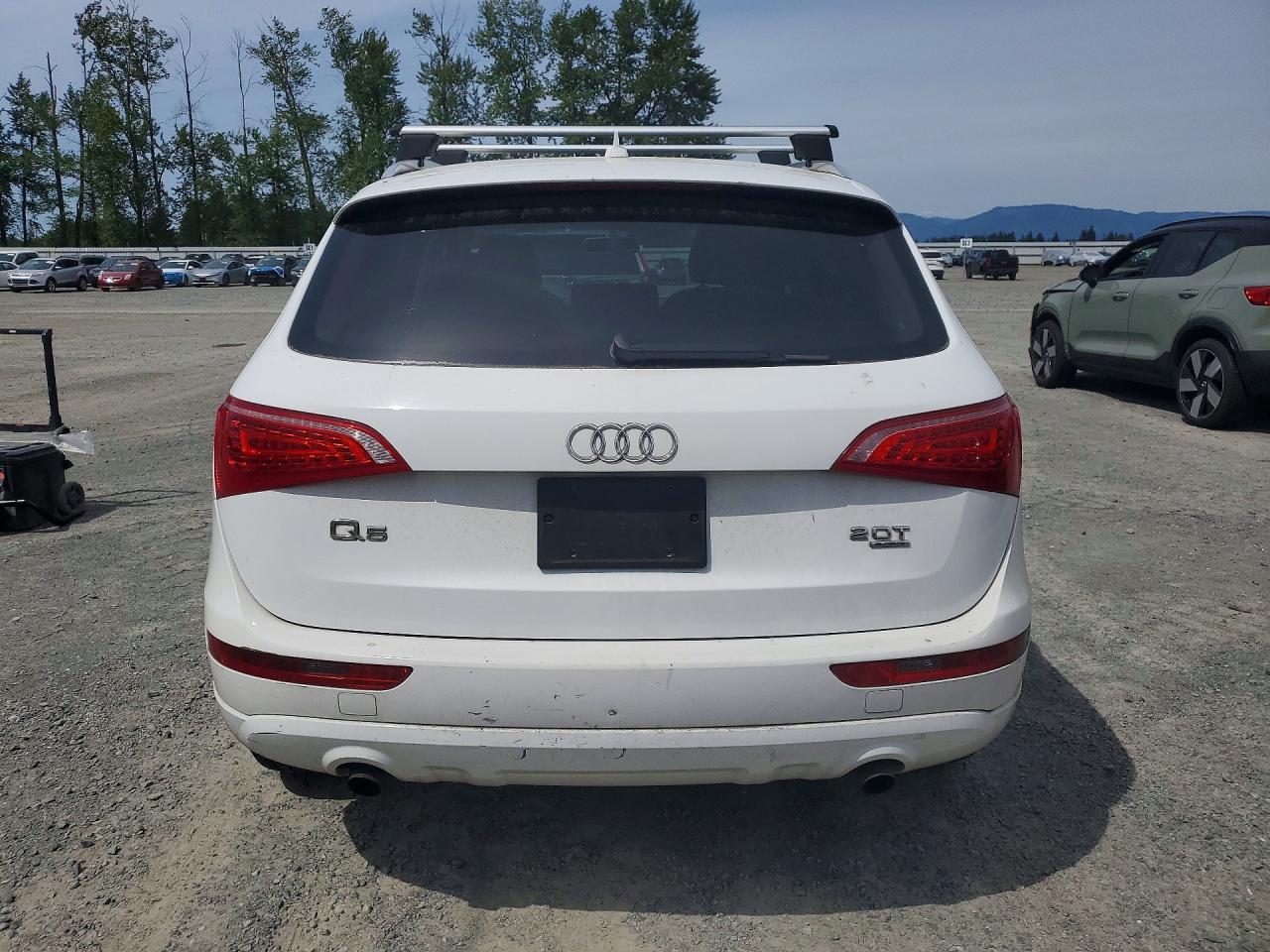 2011 Audi Q5 Premium White vin: WA1CFAFP8BA089703