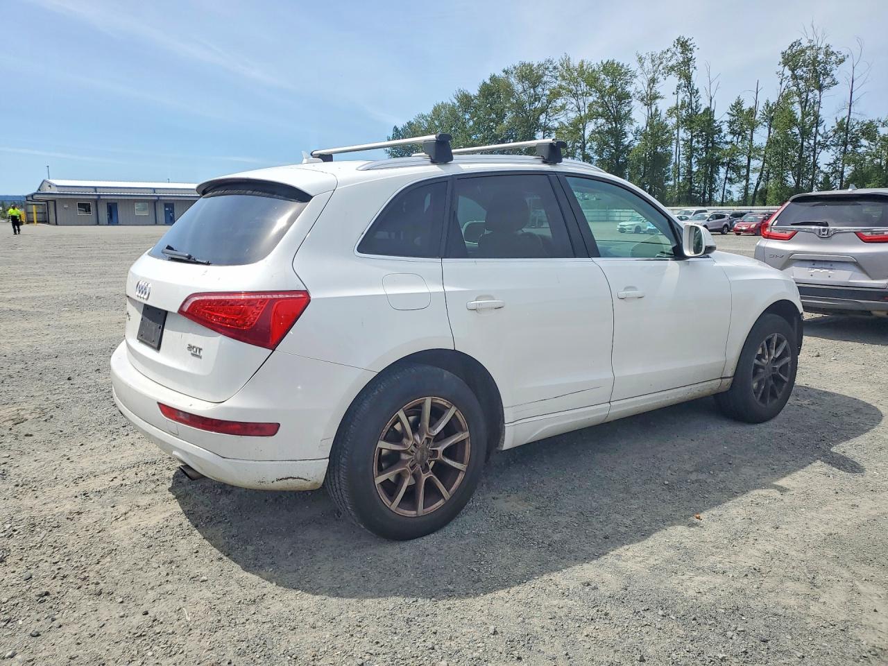 2011 Audi Q5 Premium White vin: WA1CFAFP8BA089703