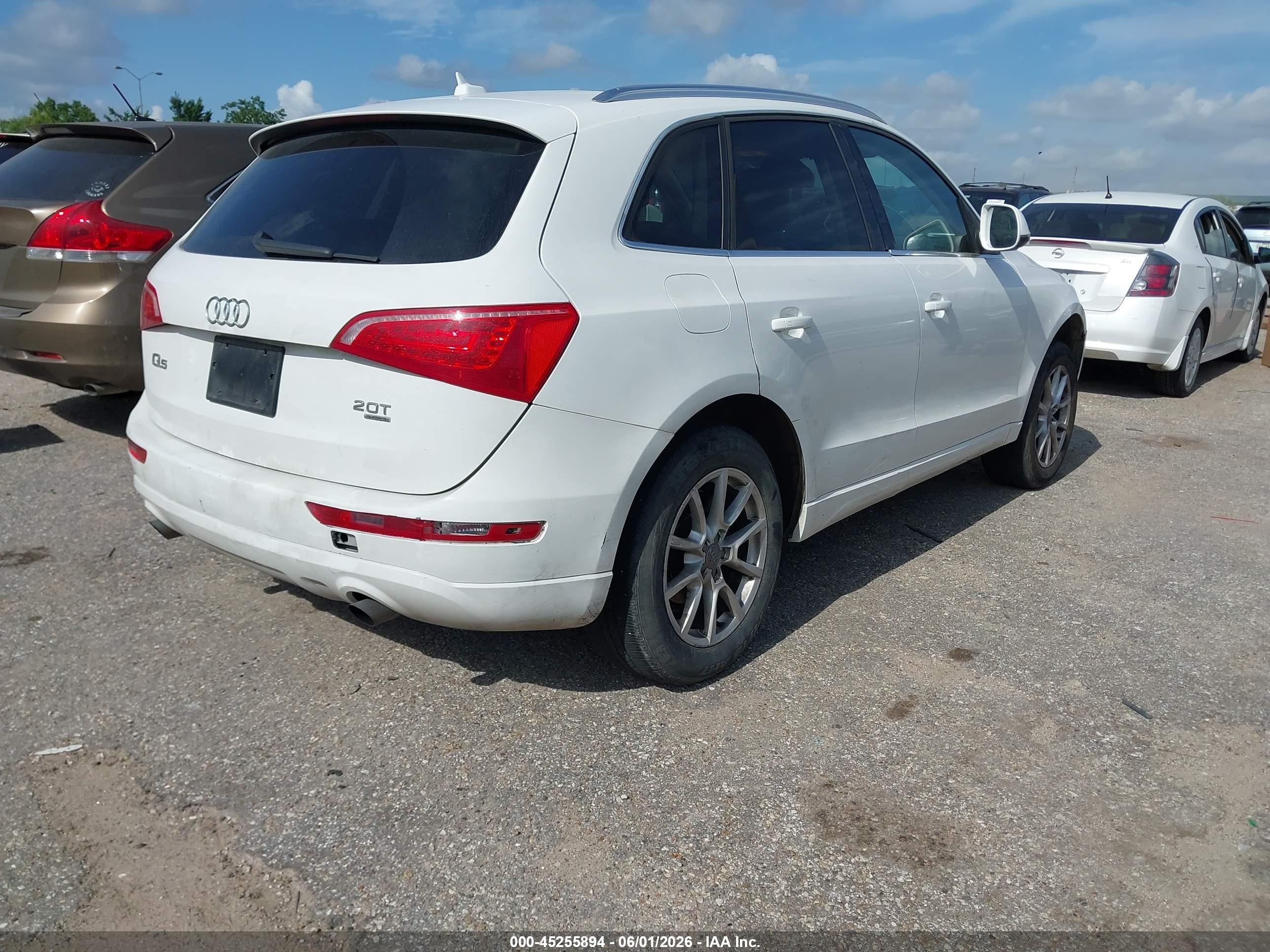 2011 Audi Q5 2.0t Premium White vin: WA1CFAFP8BA089765