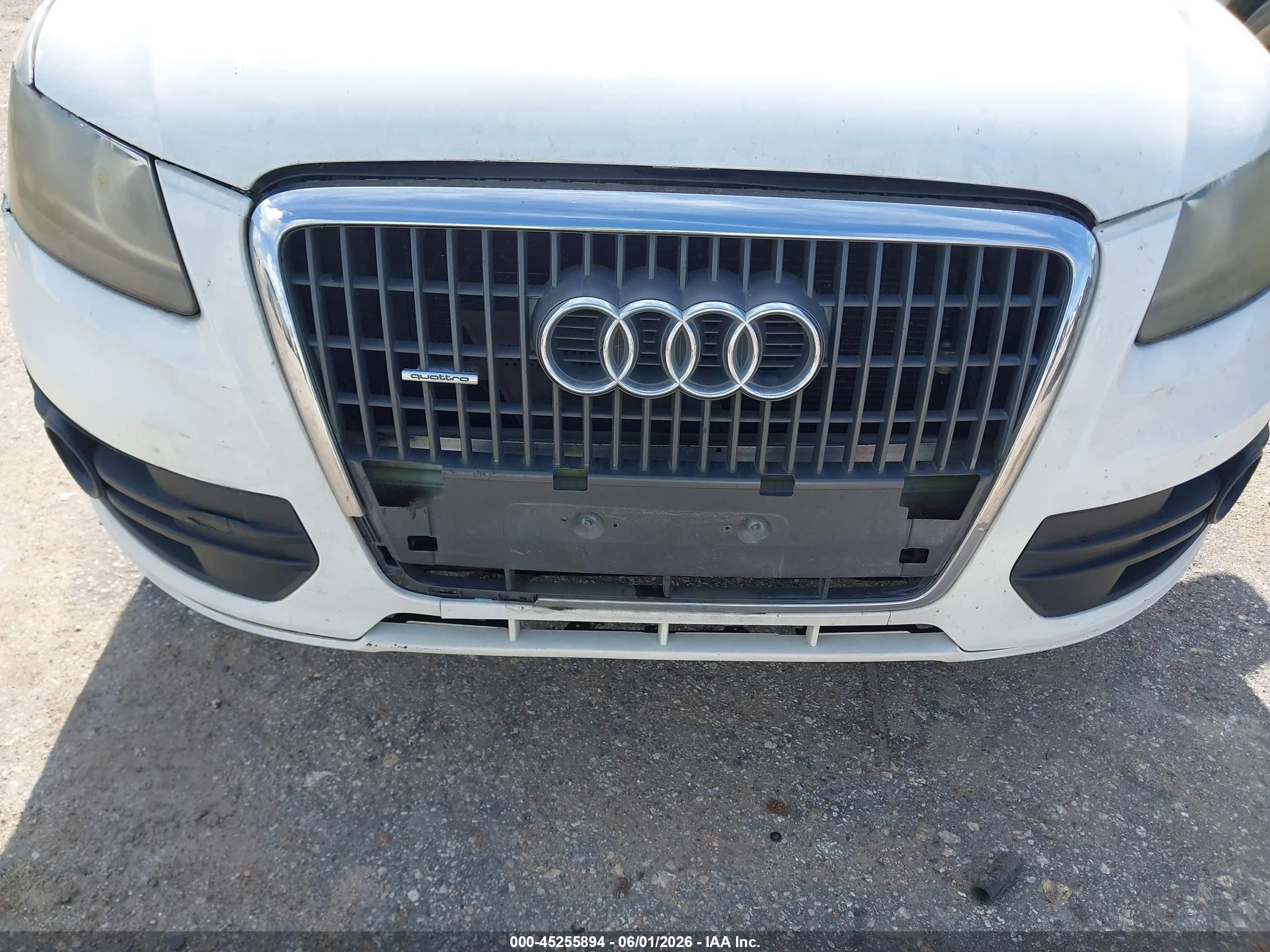 2011 Audi Q5 2.0t Premium White vin: WA1CFAFP8BA089765