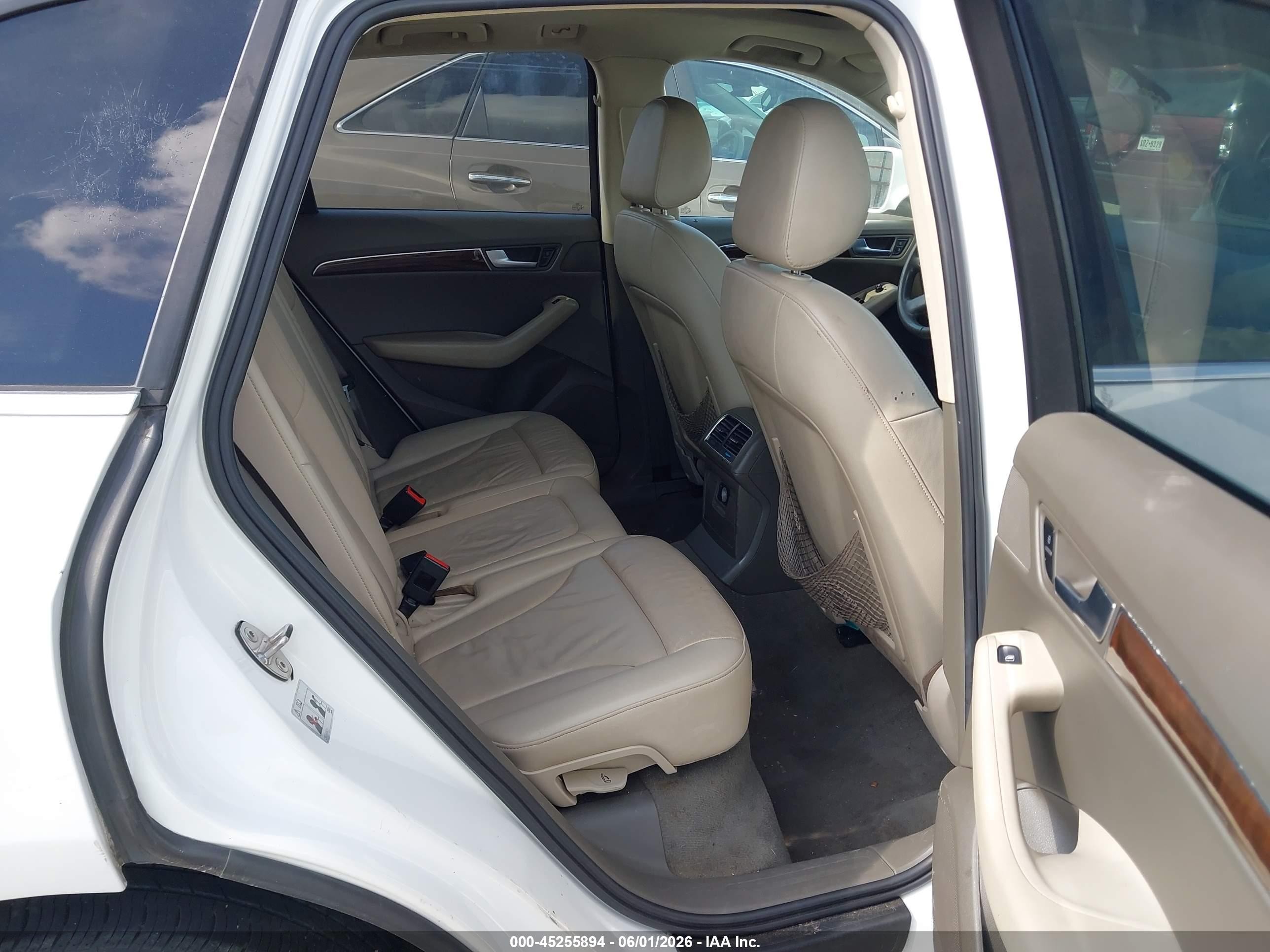 2011 Audi Q5 2.0t Premium White vin: WA1CFAFP8BA089765
