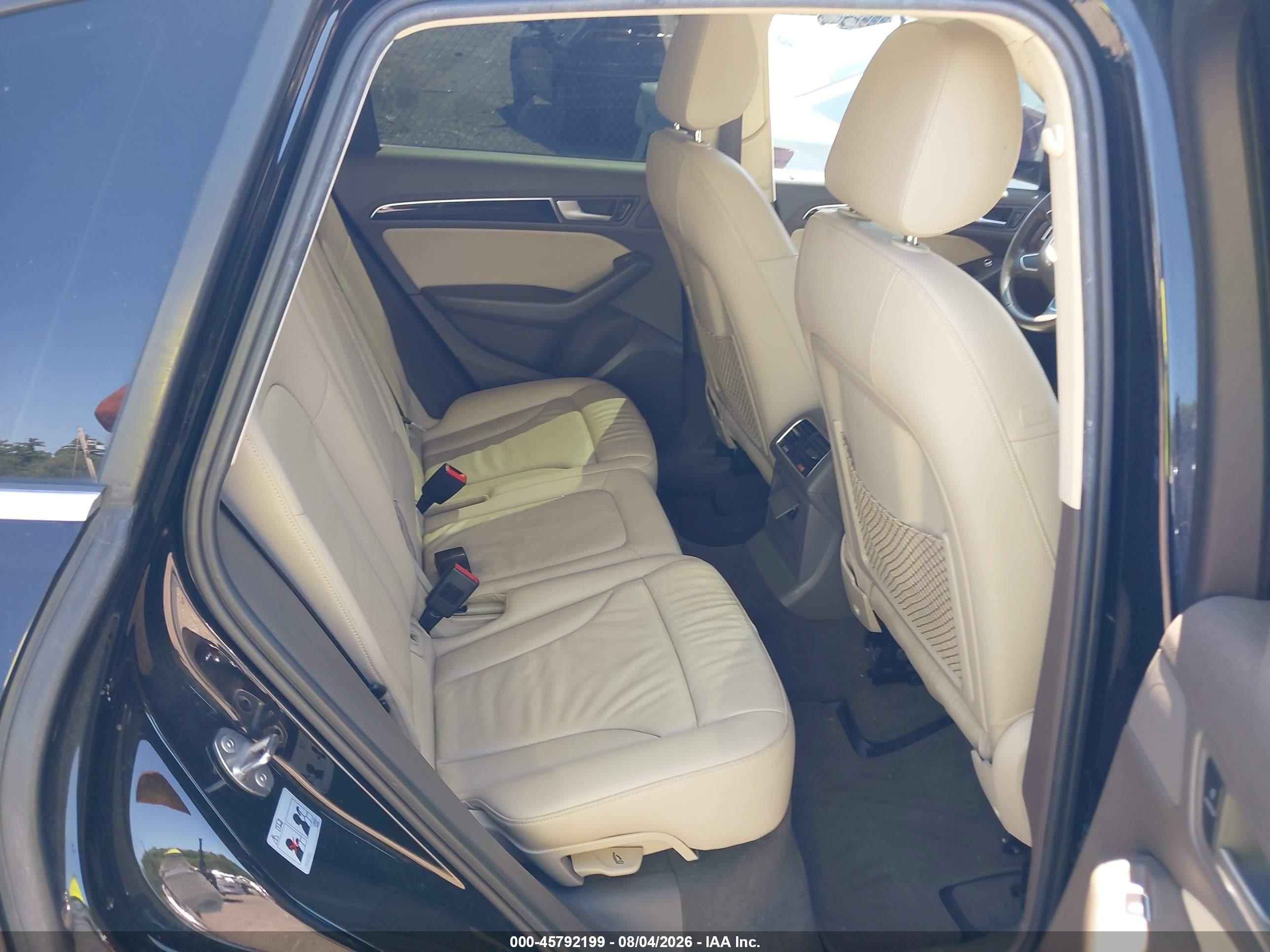 2014 Audi Q5 2.0t Premium Cream vin: WA1CFAFP8EA048346