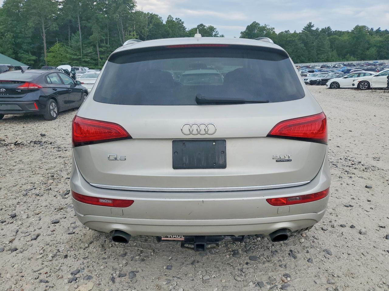 2015 Audi Q5 Premium Tan vin: WA1CFAFP8FA126867