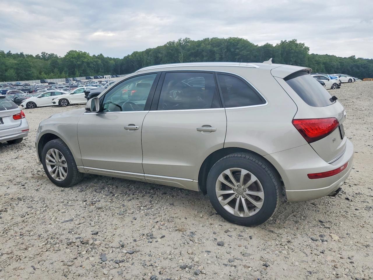 2015 Audi Q5 Premium Tan vin: WA1CFAFP8FA126867