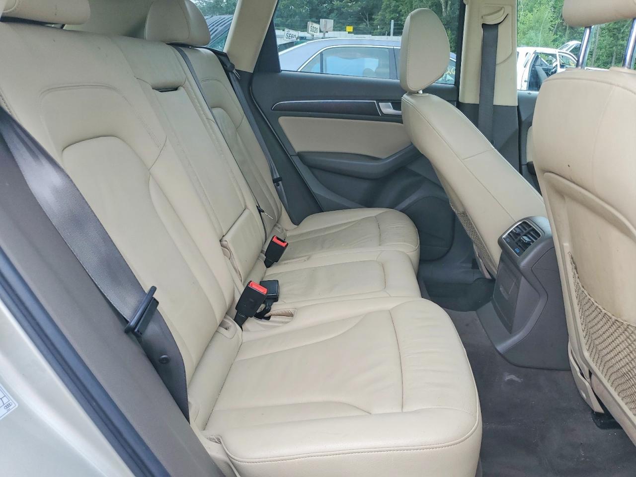 2015 Audi Q5 Premium Tan vin: WA1CFAFP8FA126867