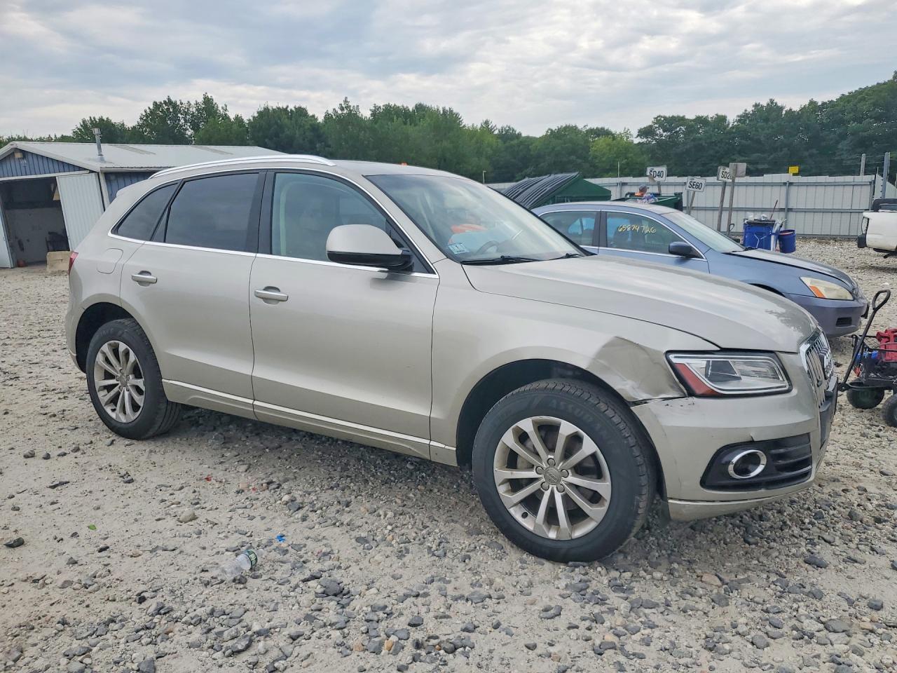 2015 Audi Q5 Premium Tan vin: WA1CFAFP8FA126867