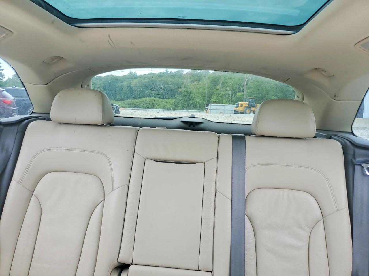 2015 Audi Q5 Premium Tan vin: WA1CFAFP8FA126867