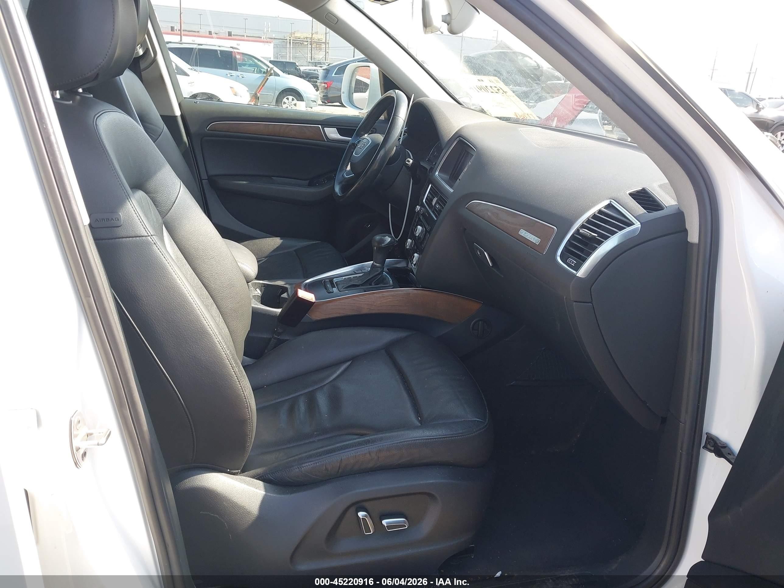 2013 Audi Q5 2.0t Premium White vin: WA1CFAFP9DA076400
