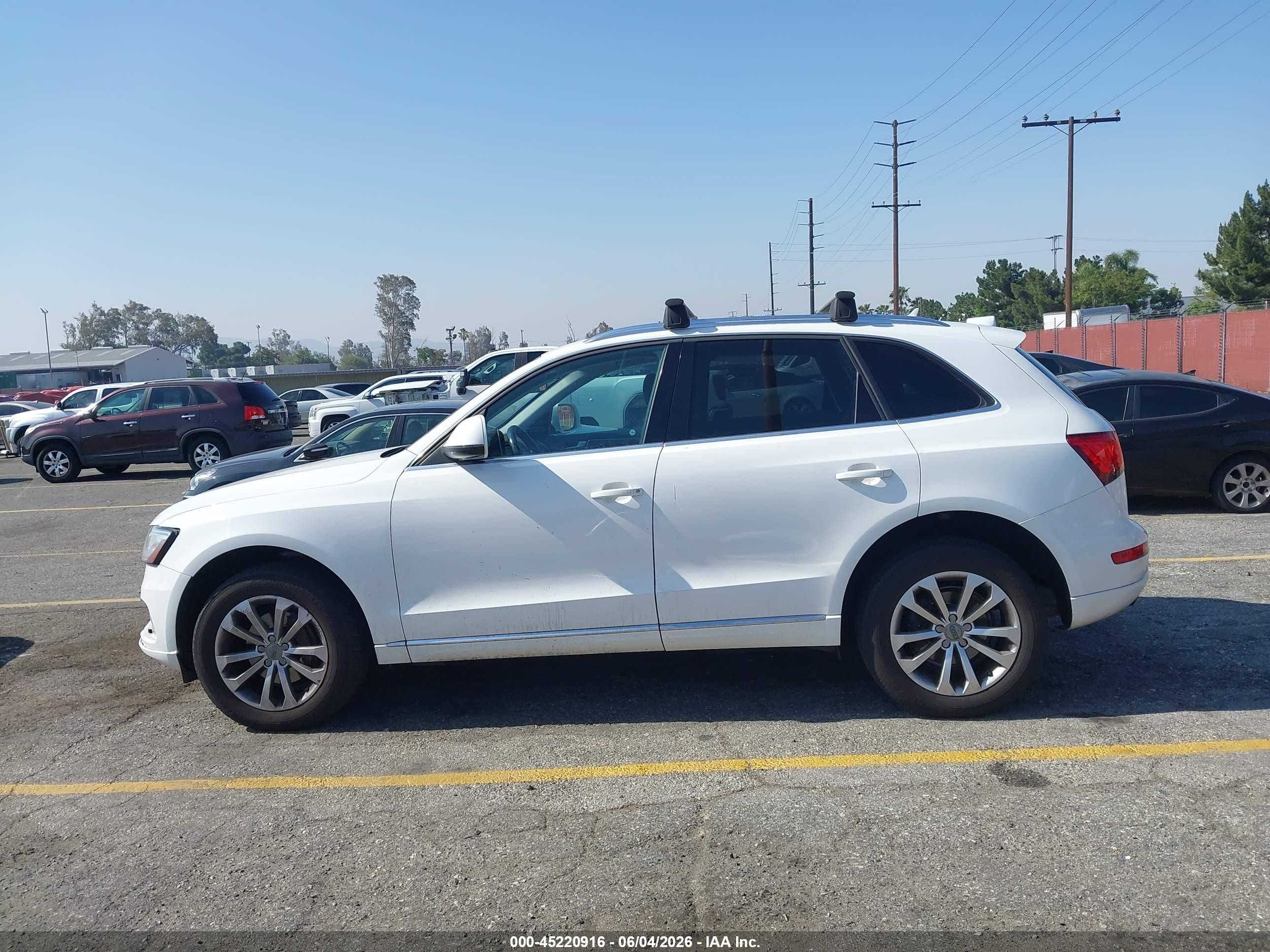 2013 Audi Q5 2.0t Premium White vin: WA1CFAFP9DA076400