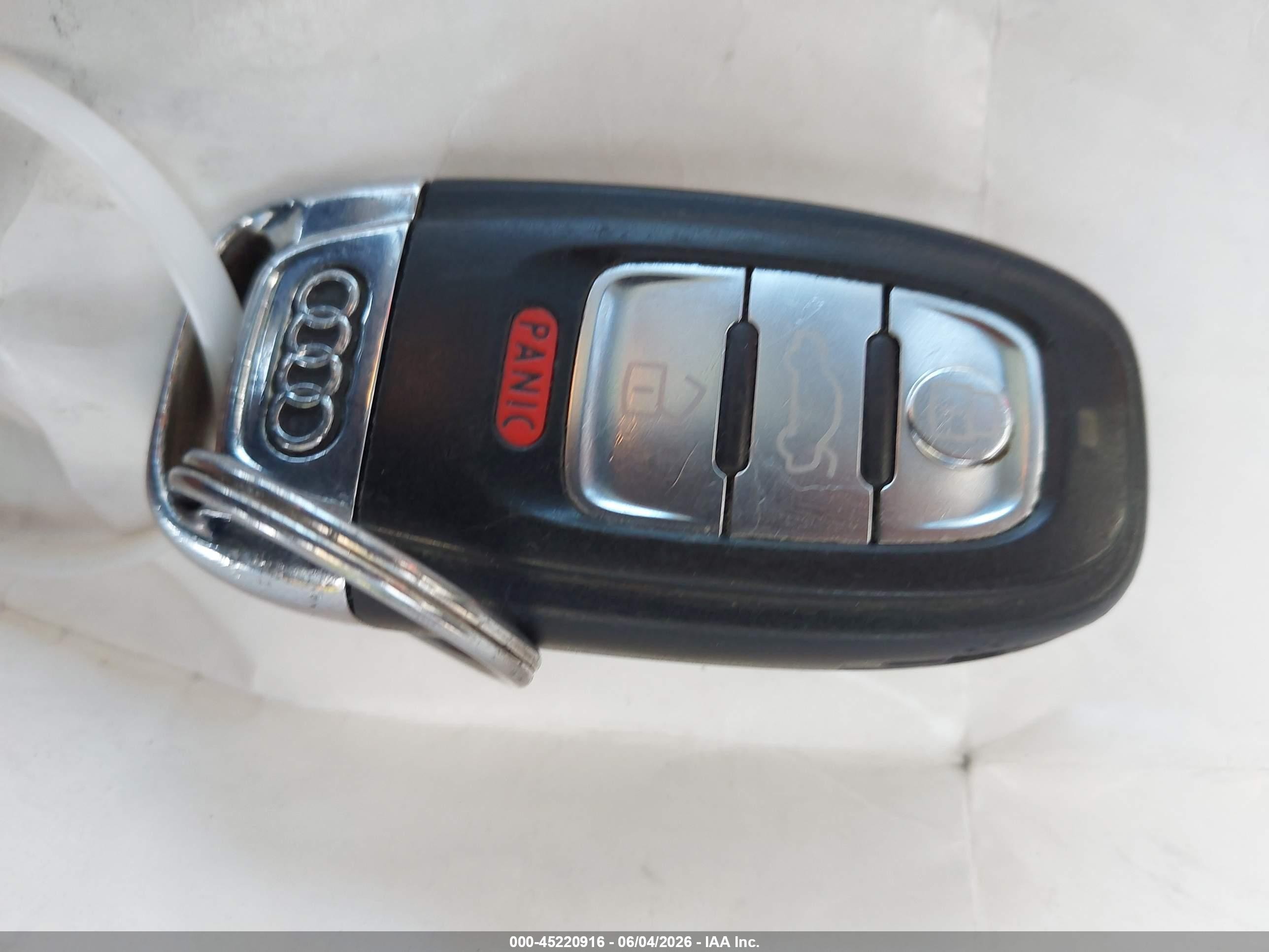 2013 Audi Q5 2.0t Premium White vin: WA1CFAFP9DA076400