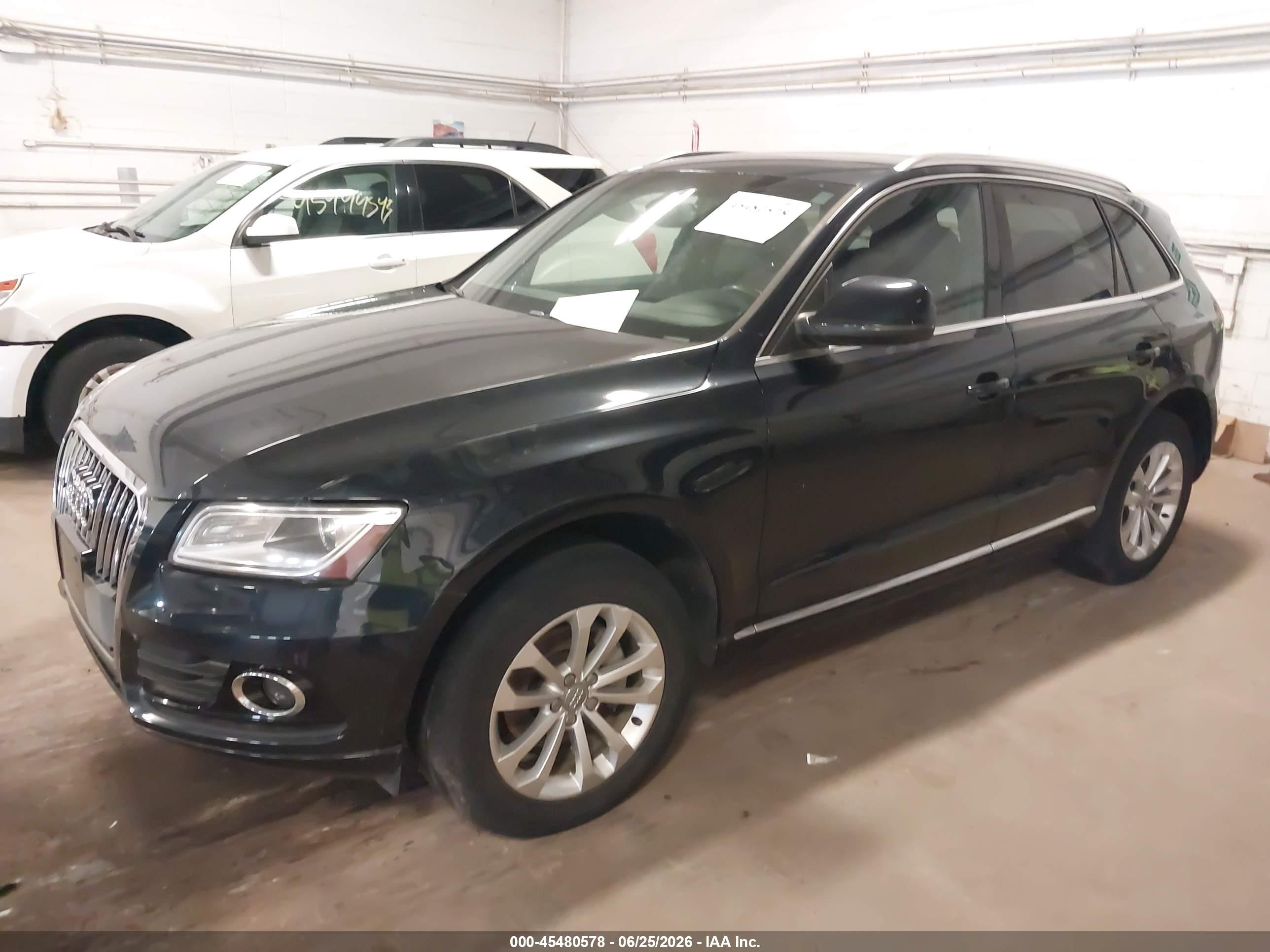 2014 Audi Q5 2.0t Premium Dark Blue vin: WA1CFAFP9EA001648