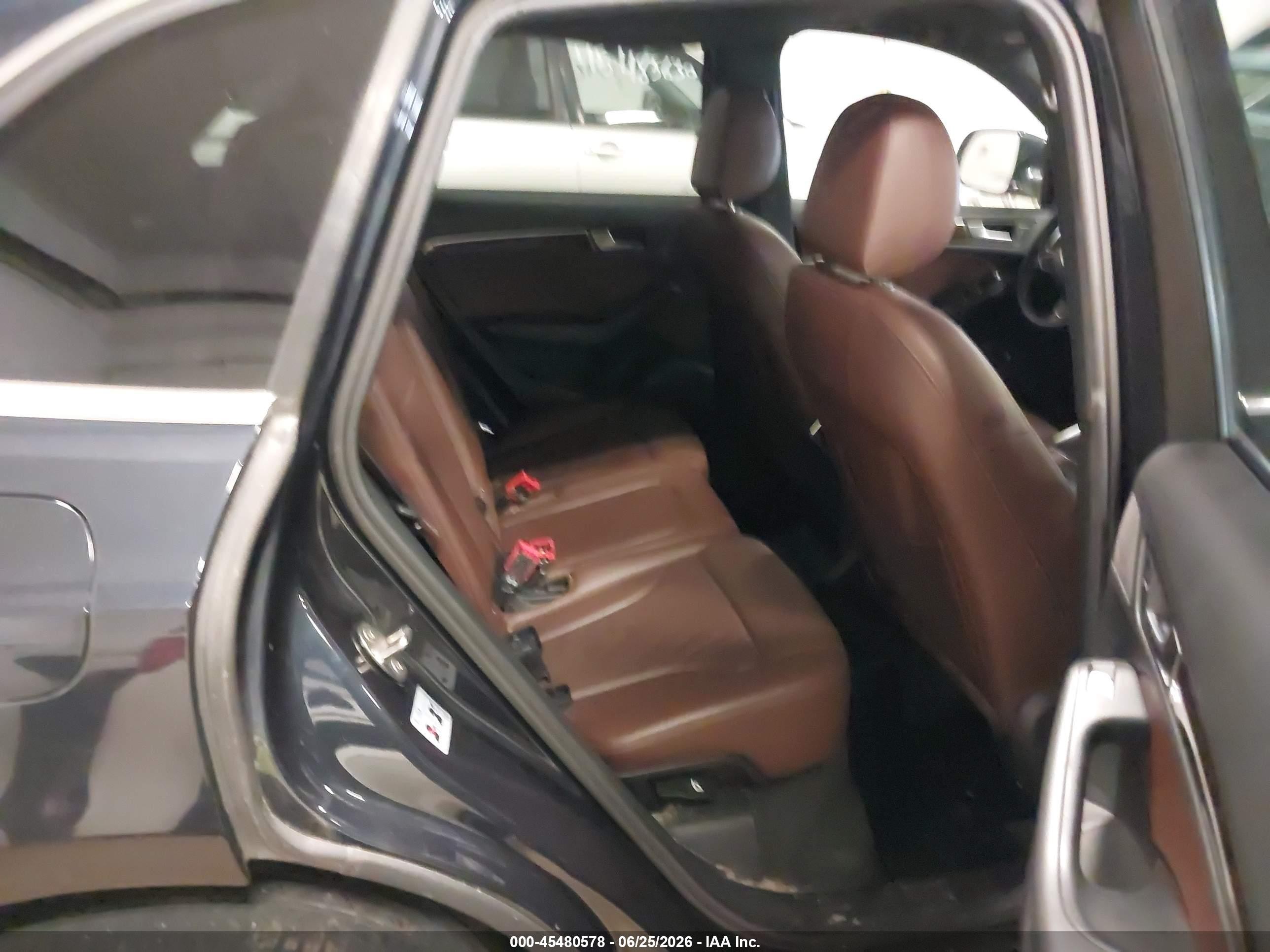 2014 Audi Q5 2.0t Premium Dark Blue vin: WA1CFAFP9EA001648