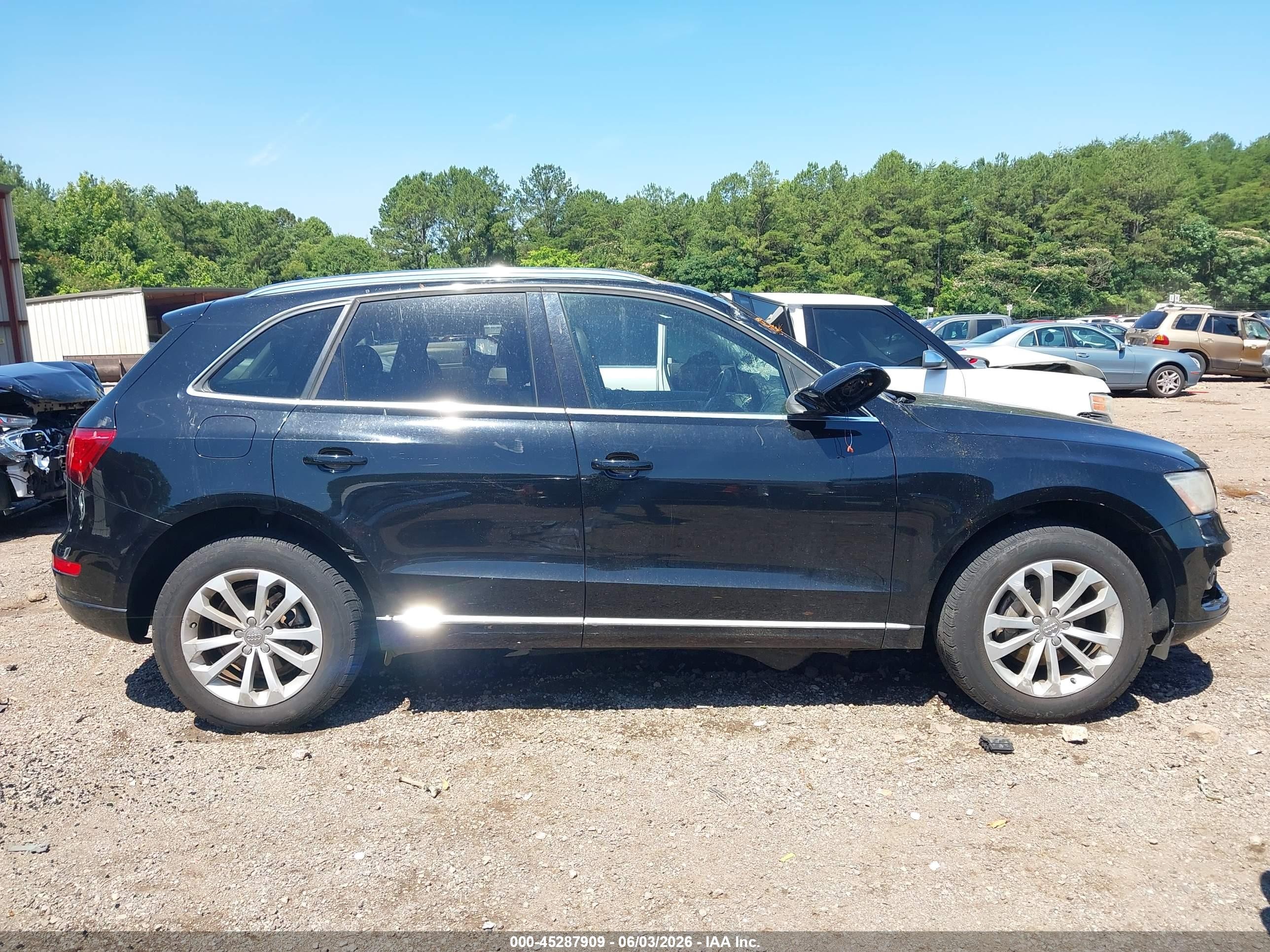 2014 Audi Q5 2.0t Premium Black vin: WA1CFAFP9EA029305