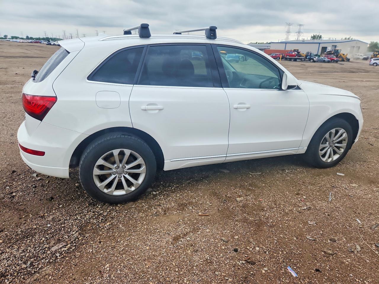 2014 Audi Q5 Premium Белый vin: WA1CFAFP9EA106786