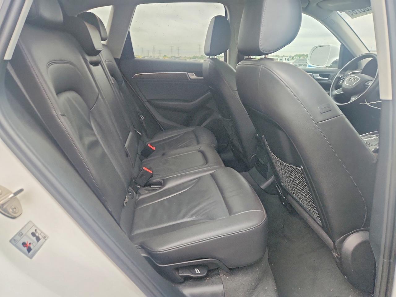 2014 Audi Q5 Premium Белый vin: WA1CFAFP9EA106786