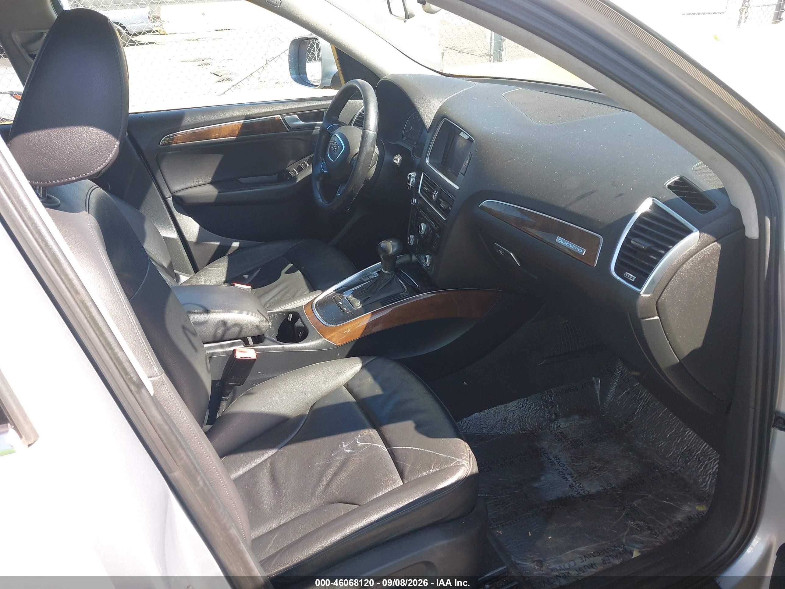 2015 Audi Q5 2.0t Premium Silver vin: WA1CFAFP9FA015907