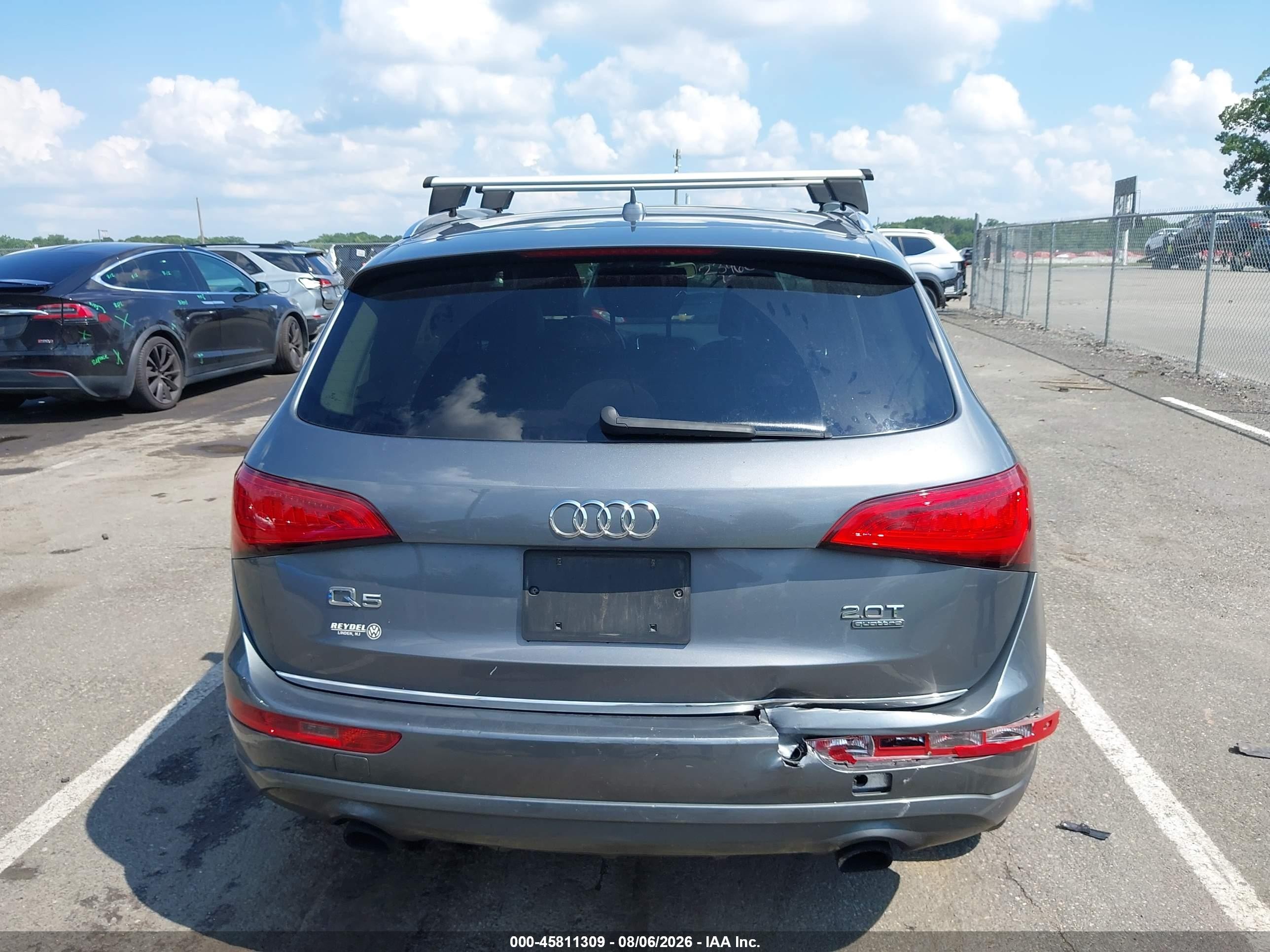 2015 Audi Q5 2.0t Premium Gray vin: WA1CFAFP9FA094818