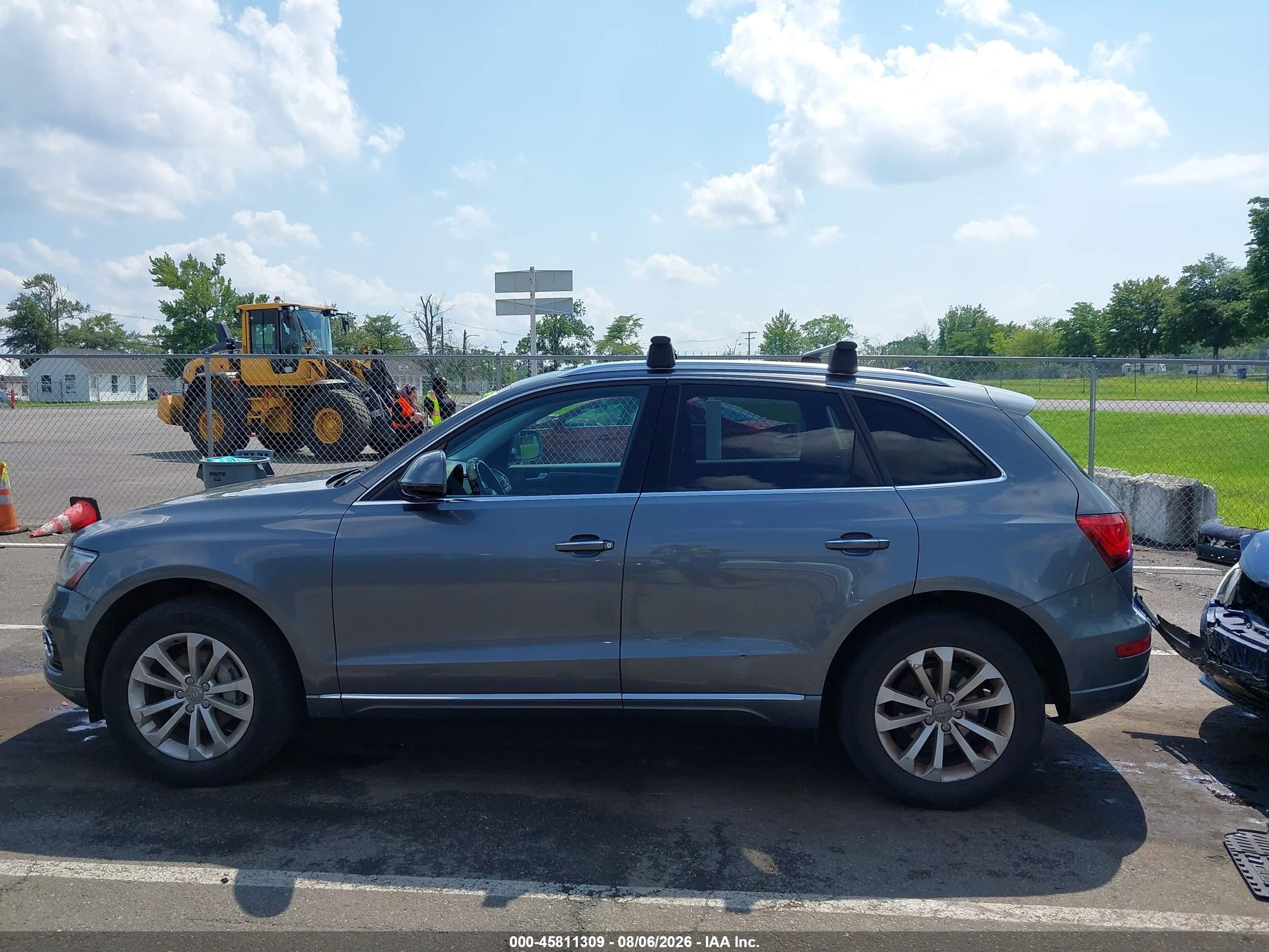2015 Audi Q5 2.0t Premium Gray vin: WA1CFAFP9FA094818