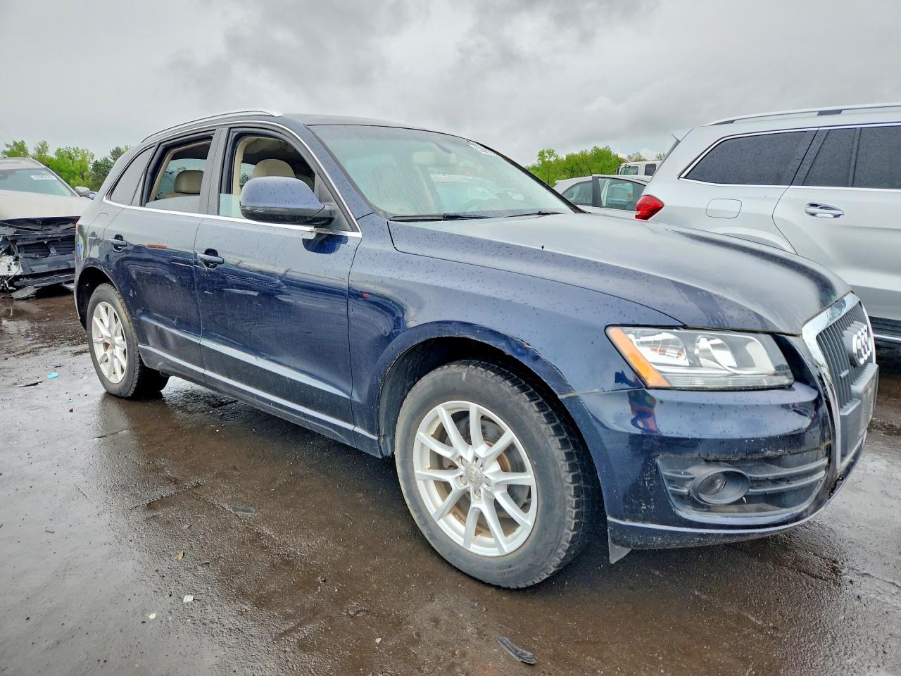 2011 Audi Q5 Premium Синий vin: WA1CFAFPXBA004246