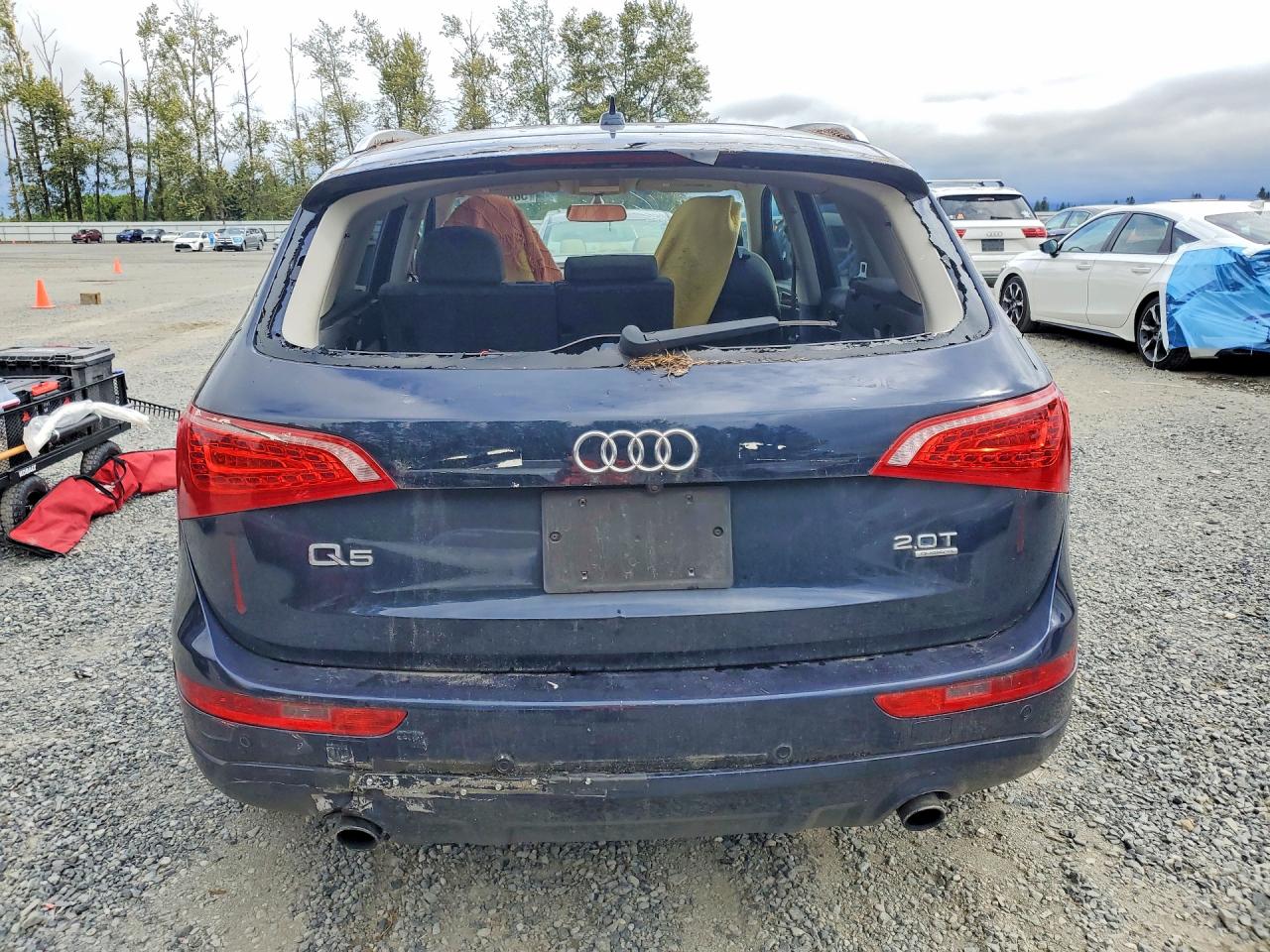 2011 Audi Q5 Premium Blue vin: WA1CFAFPXBA011259