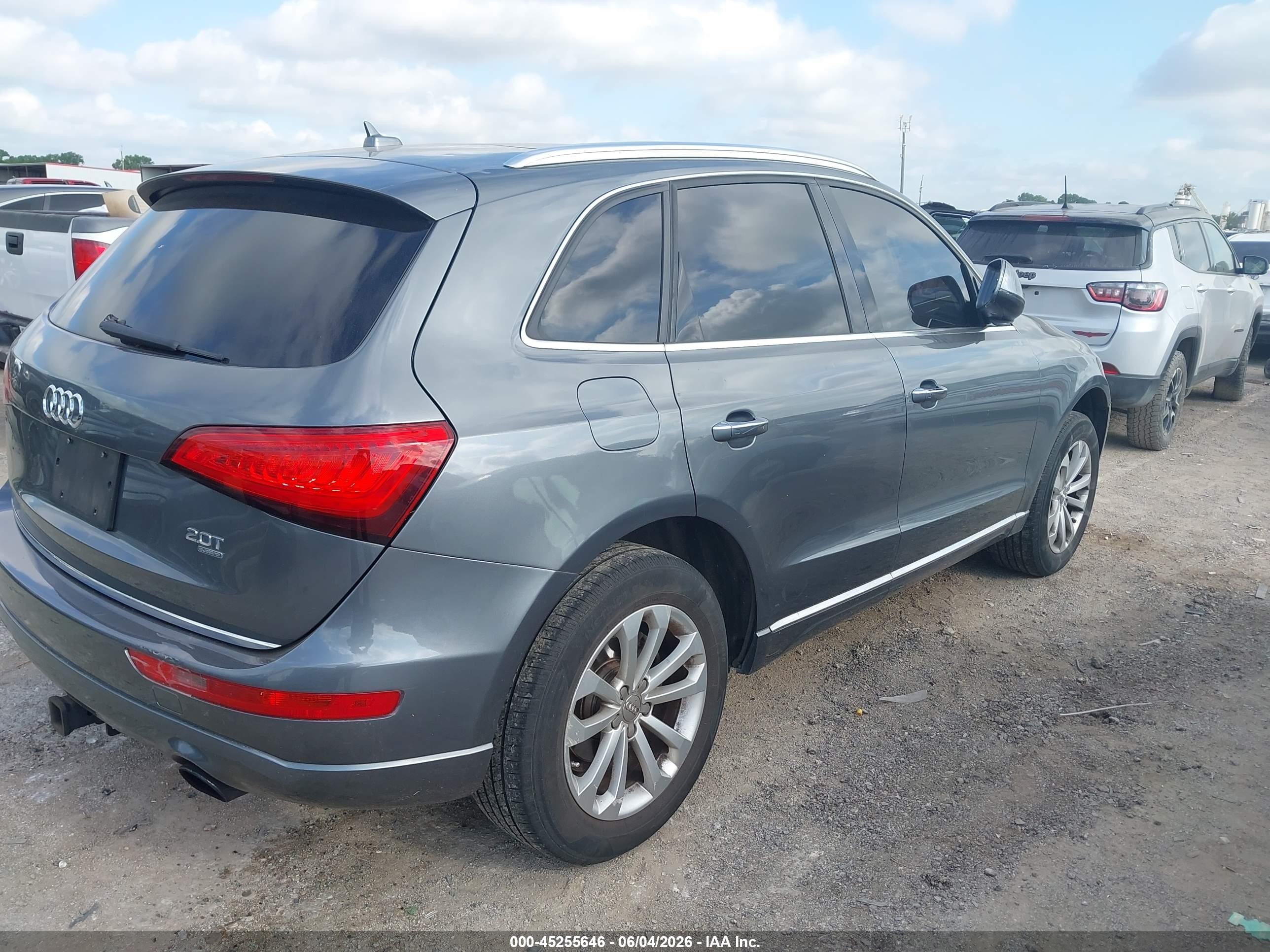 2015 Audi Q5 2.0t Premium Gray vin: WA1CFAFPXFA050472