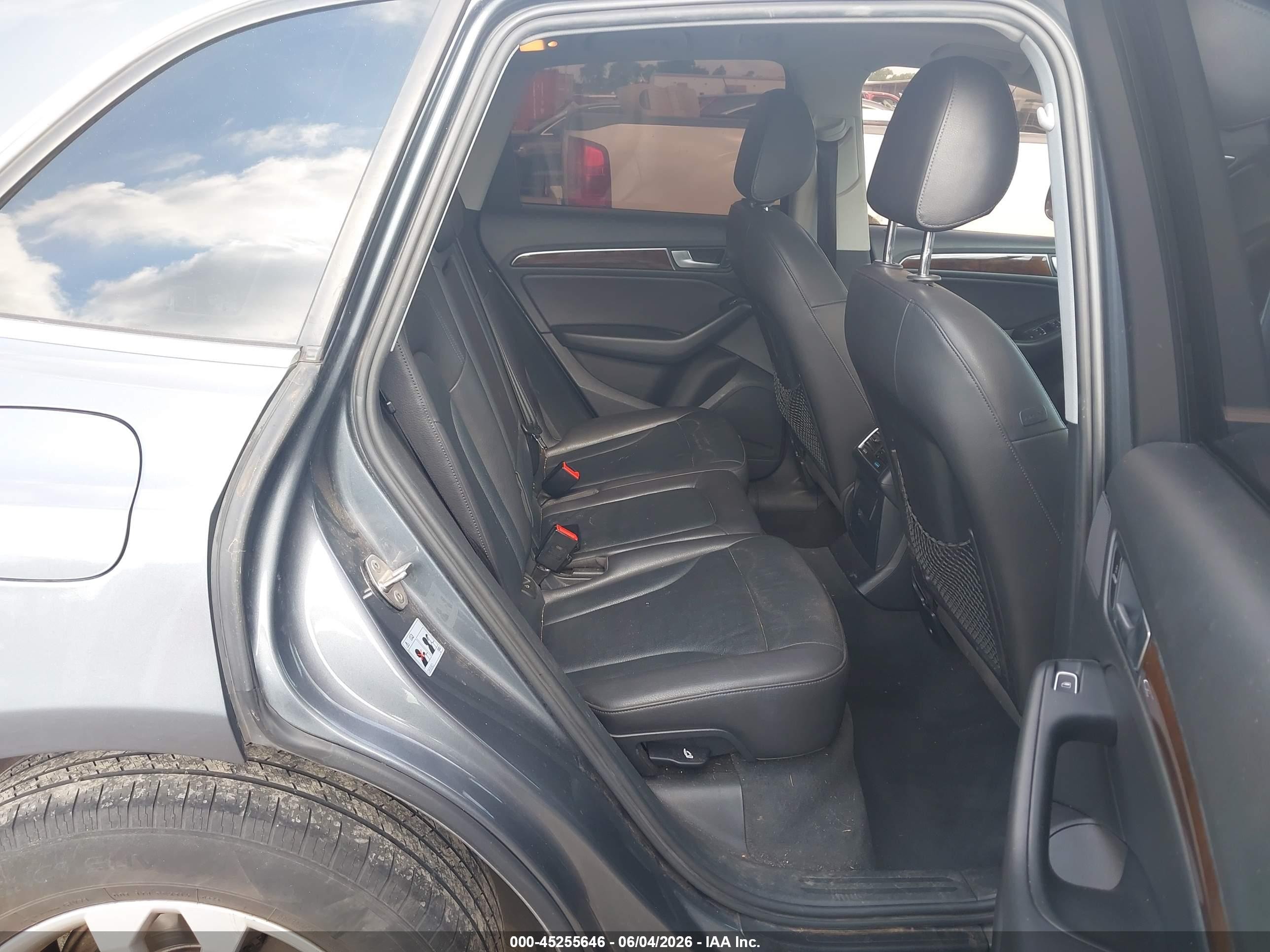 2015 Audi Q5 2.0t Premium Gray vin: WA1CFAFPXFA050472