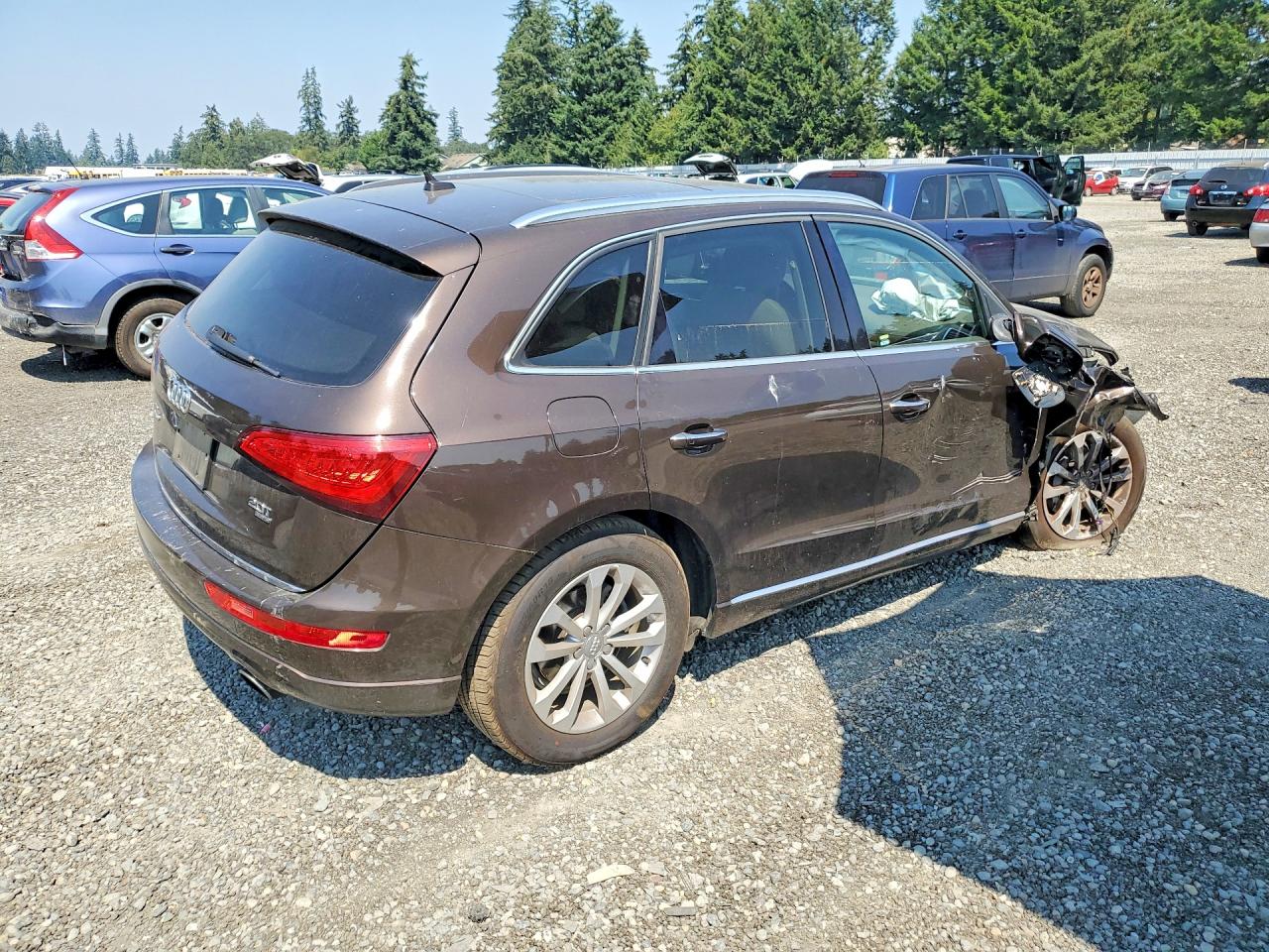 2015 Audi Q5 Premium Brown vin: WA1CFAFPXFA050858