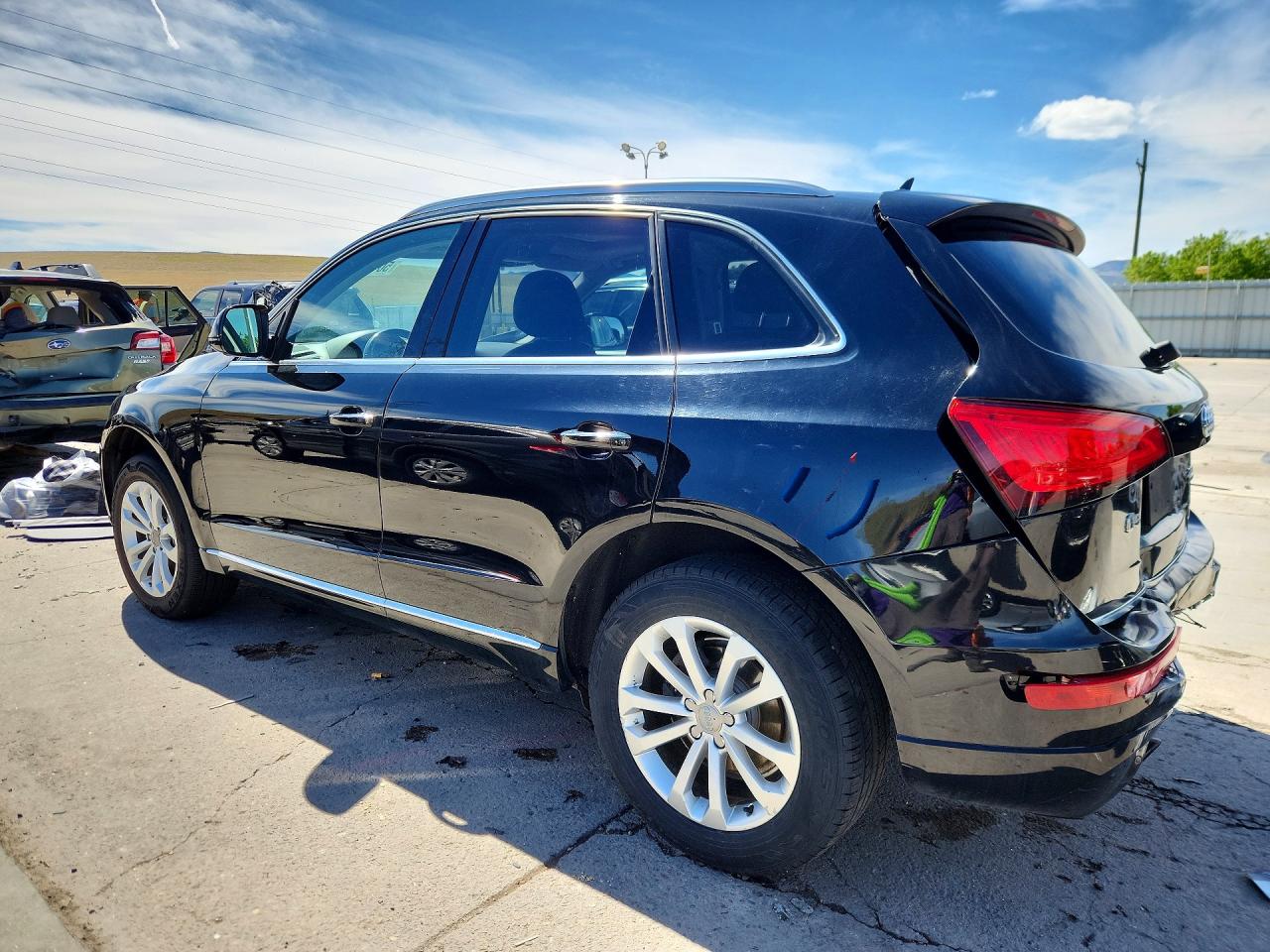 2015 Audi Q5 Premium Черный vin: WA1CFAFPXFA122657