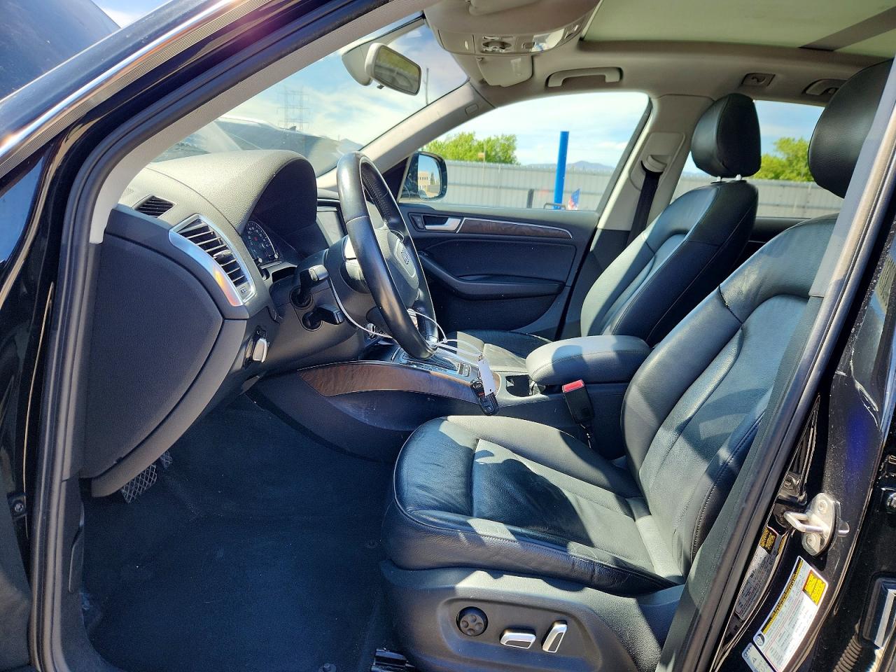 2015 Audi Q5 Premium Черный vin: WA1CFAFPXFA122657