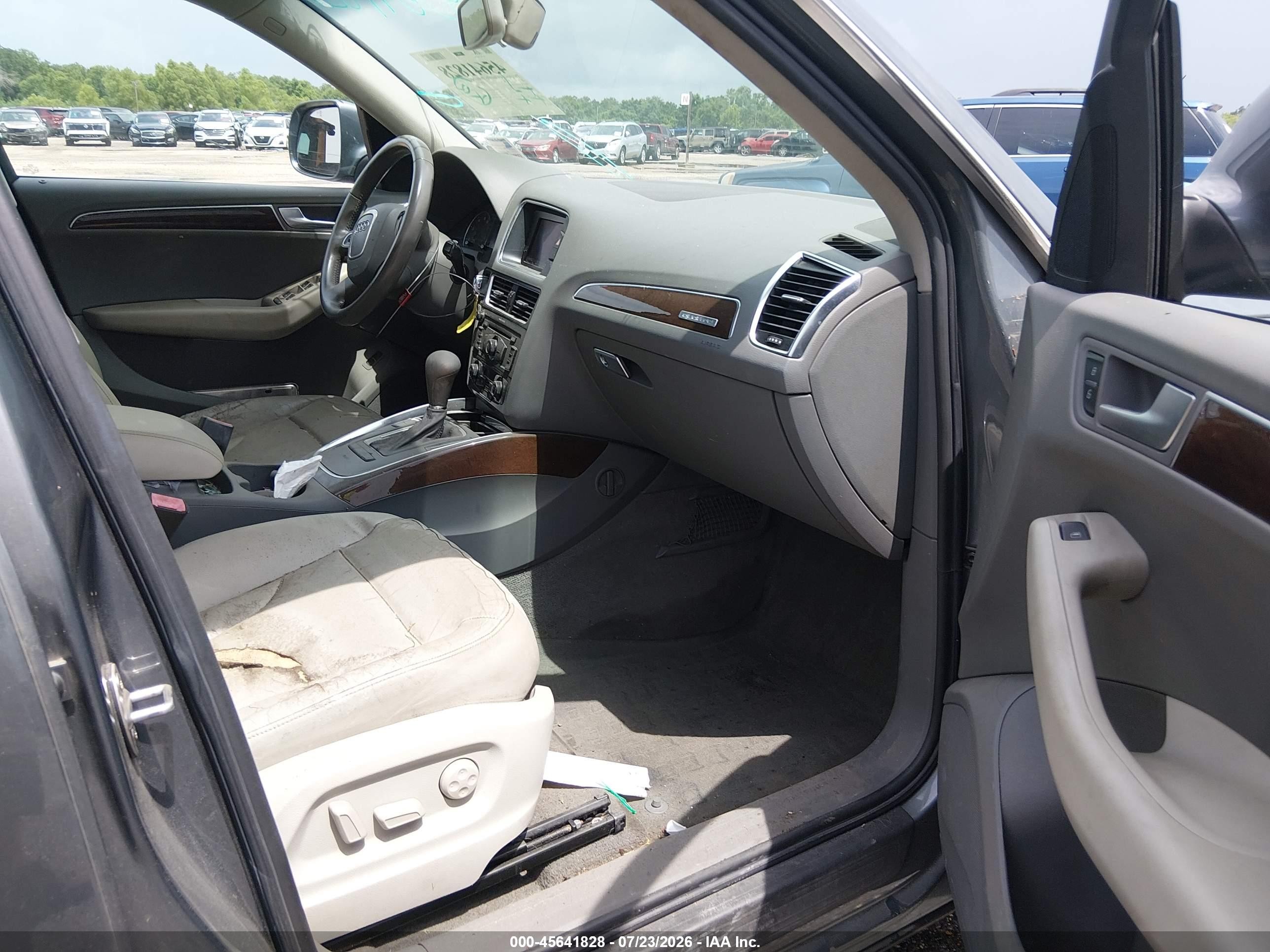 2012 Audi Q5 2.0t Premium Gray vin: WA1CFBFP2CA055571