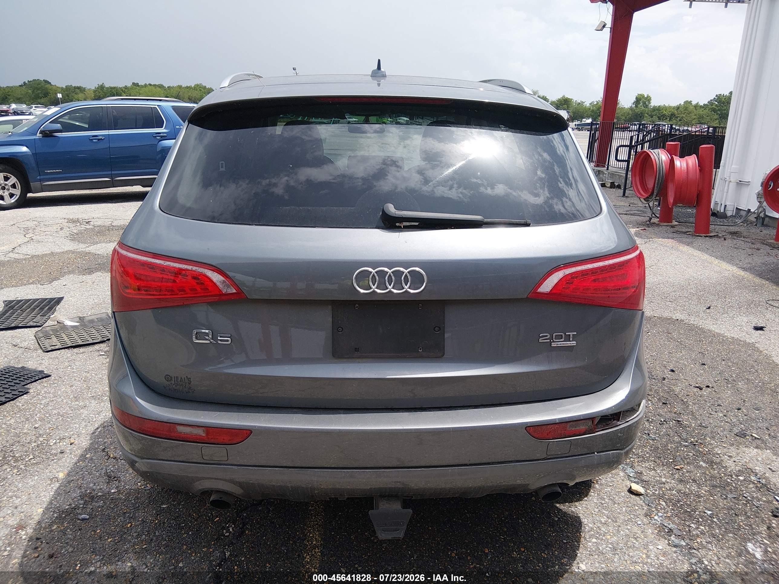 2012 Audi Q5 2.0t Premium Gray vin: WA1CFBFP2CA055571