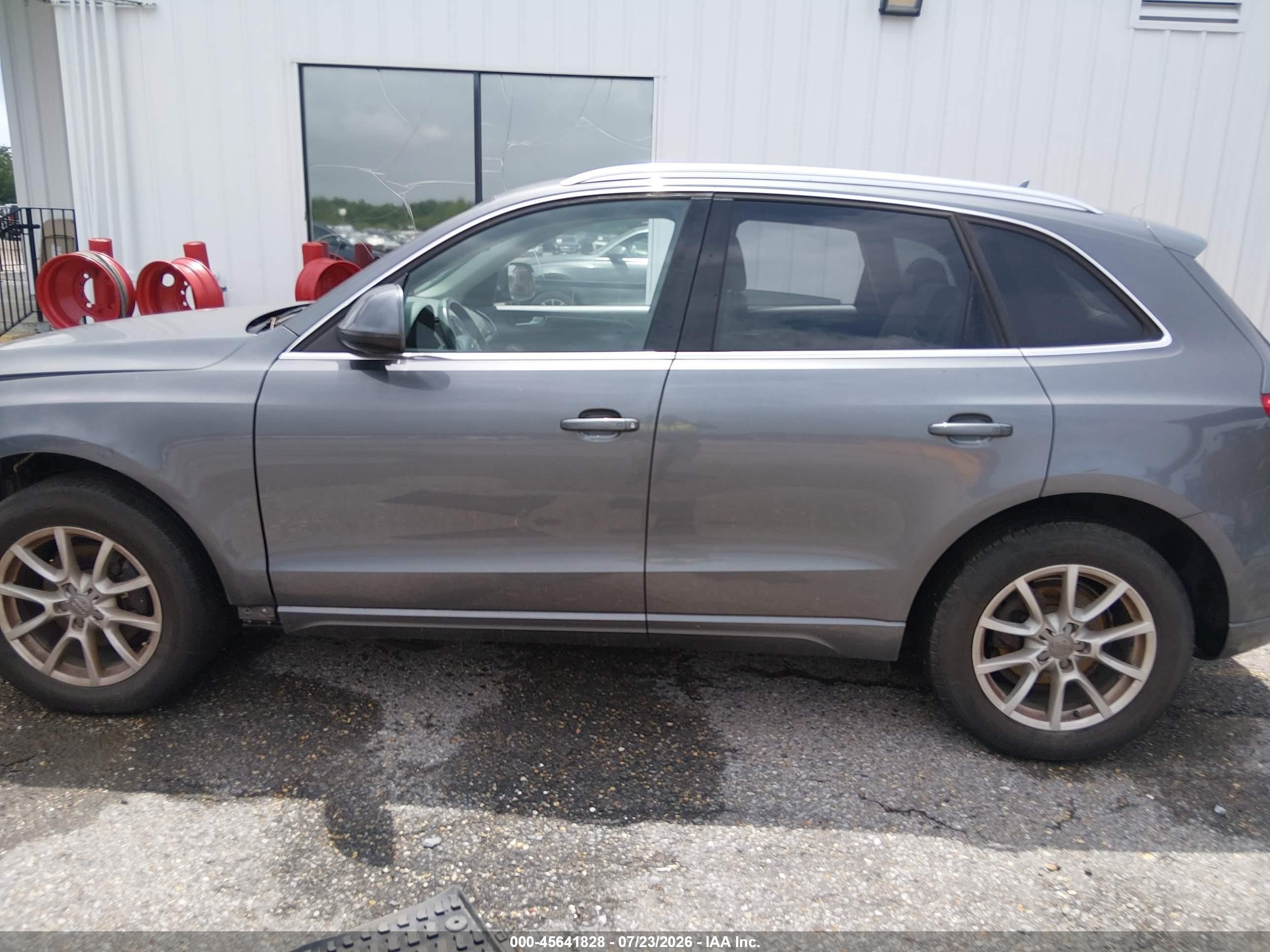 2012 Audi Q5 2.0t Premium Gray vin: WA1CFBFP2CA055571