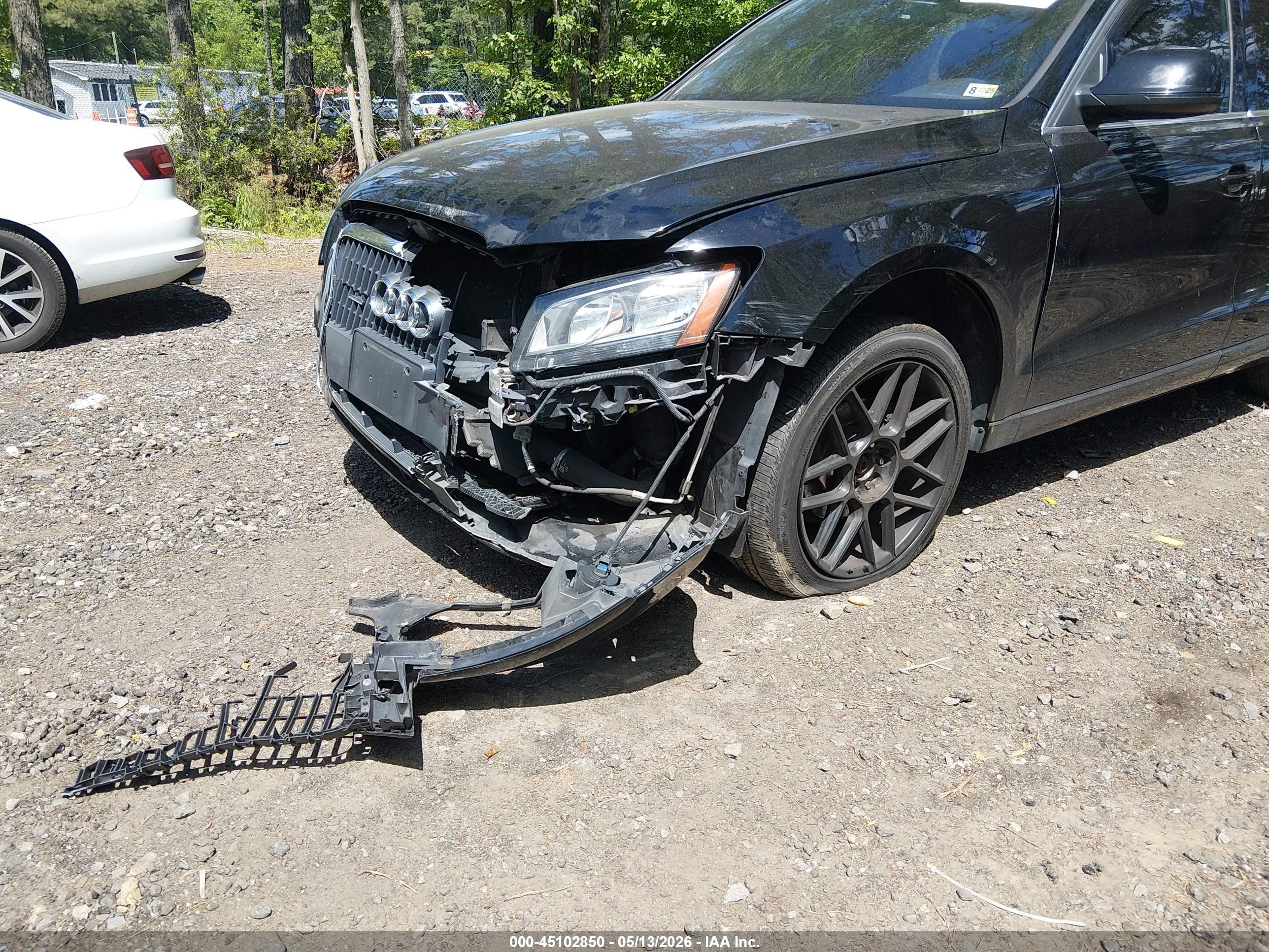 2011 Audi Q5 2.0t Premium Black vin: WA1CFBFPXBA097288