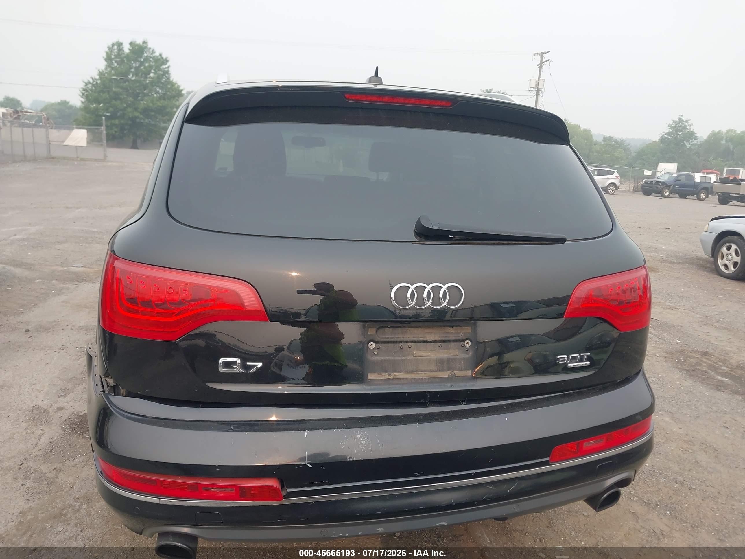 2015 Audi Q7 3.0t Premium Black vin: WA1CGAFE0FD007933
