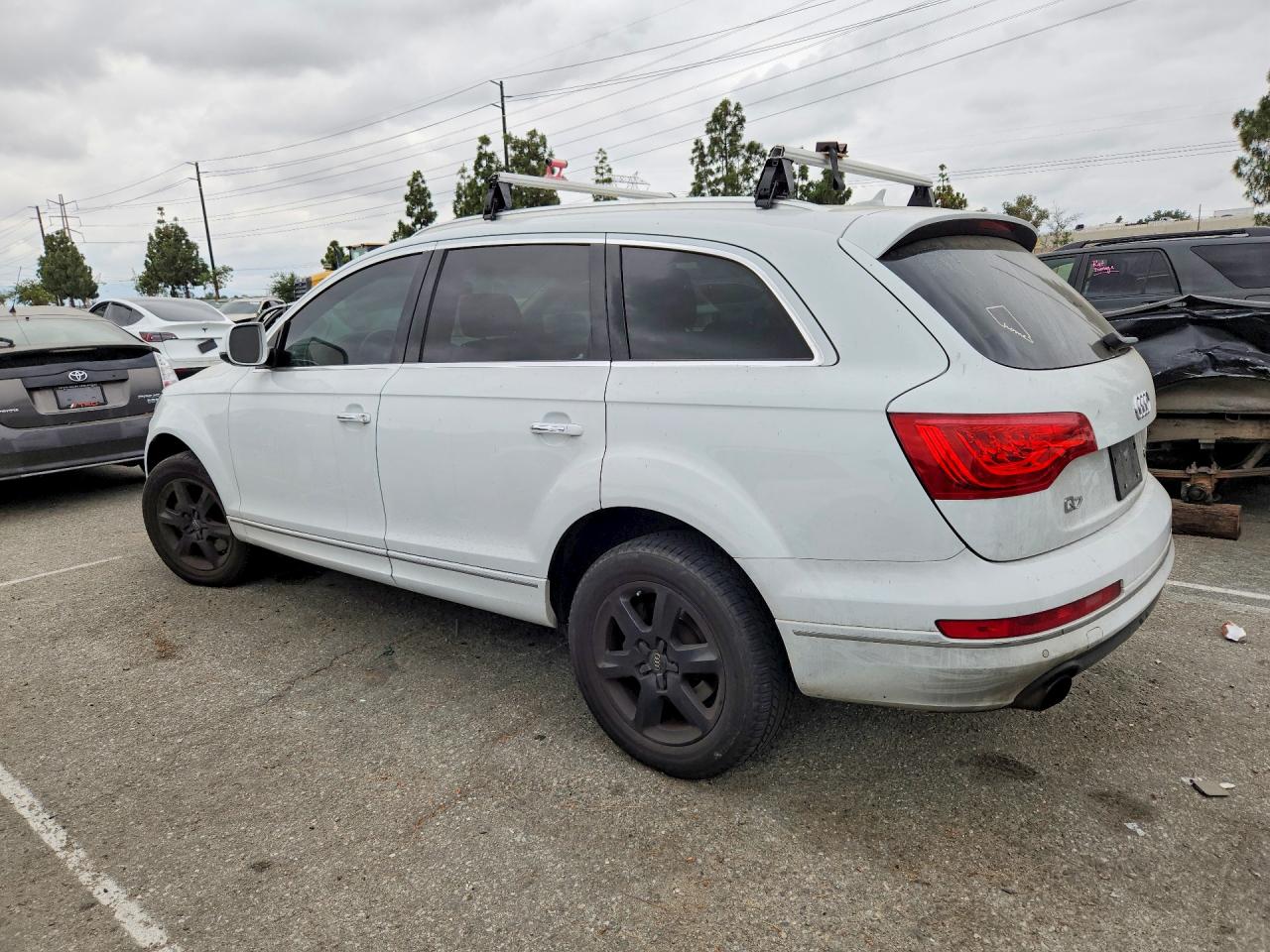 2015 Audi Q7 Premium White vin: WA1CGAFE1FD010730