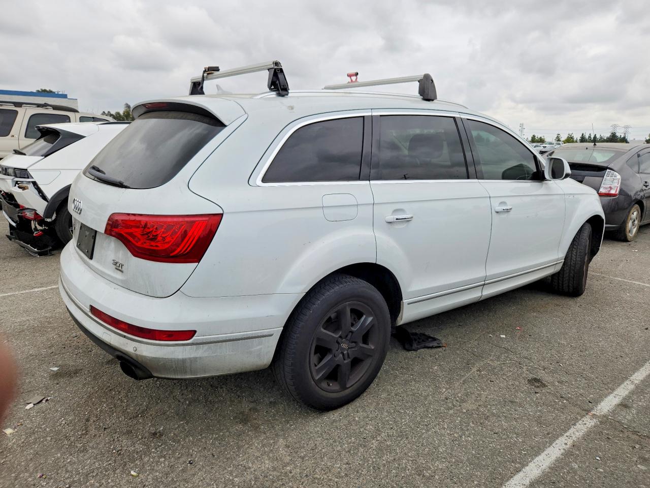 2015 Audi Q7 Premium White vin: WA1CGAFE1FD010730