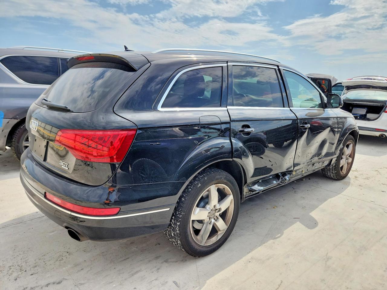 2015 Audi Q7 Black vin: WA1CGAFE1FD033179